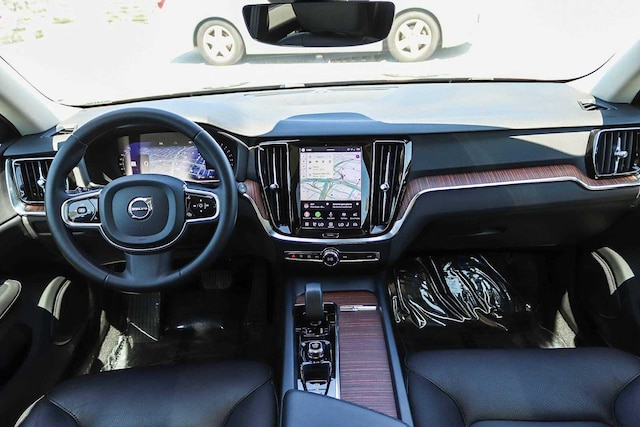 2023 Volvo V60 Cross Country Plus - Photo 16