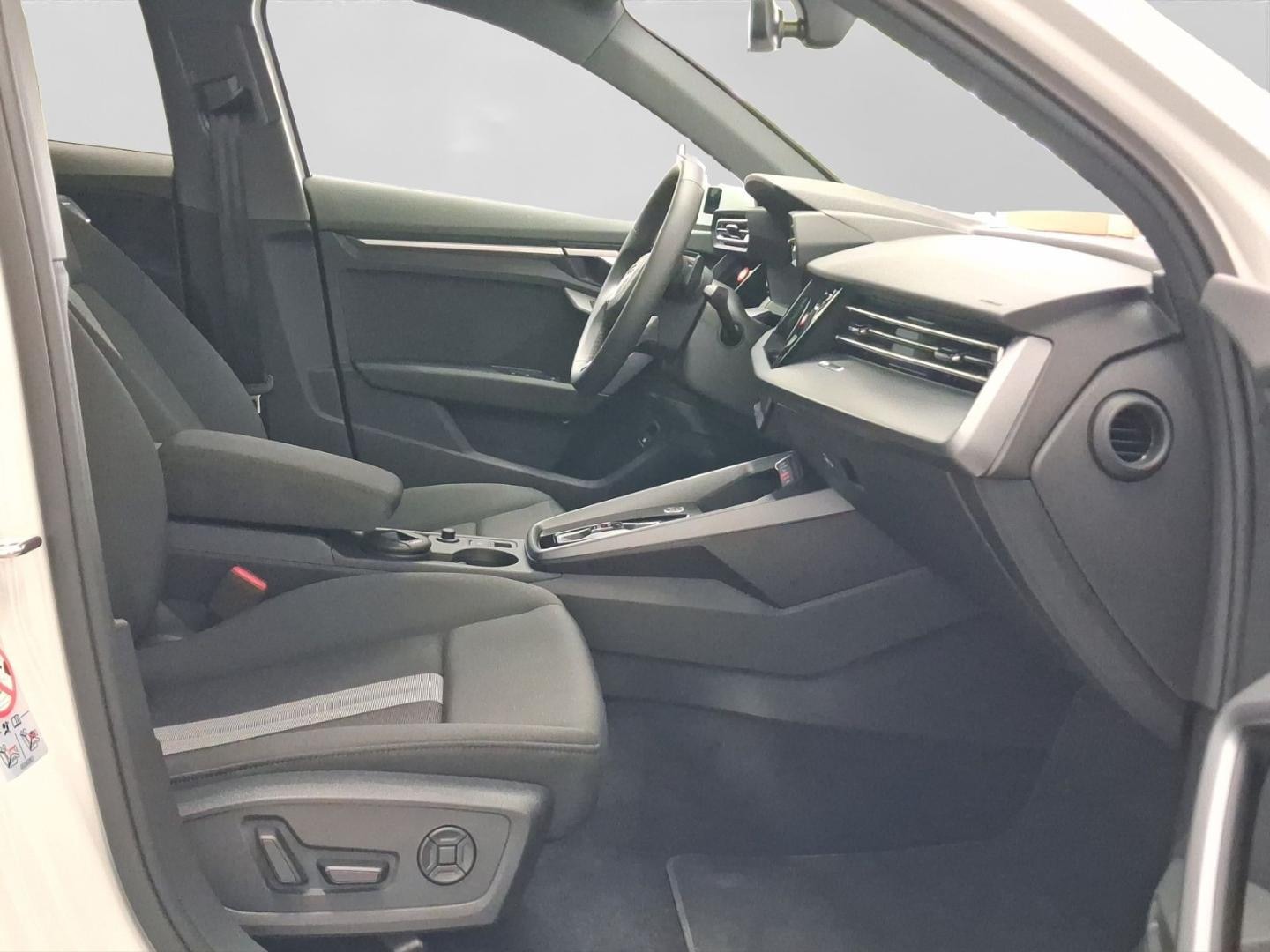 Bild über Audi A3 Sportback TFSI e advanced 40 TFSI e S tronic - für weitere Informationen kontaktieren Sie den Audi Partner