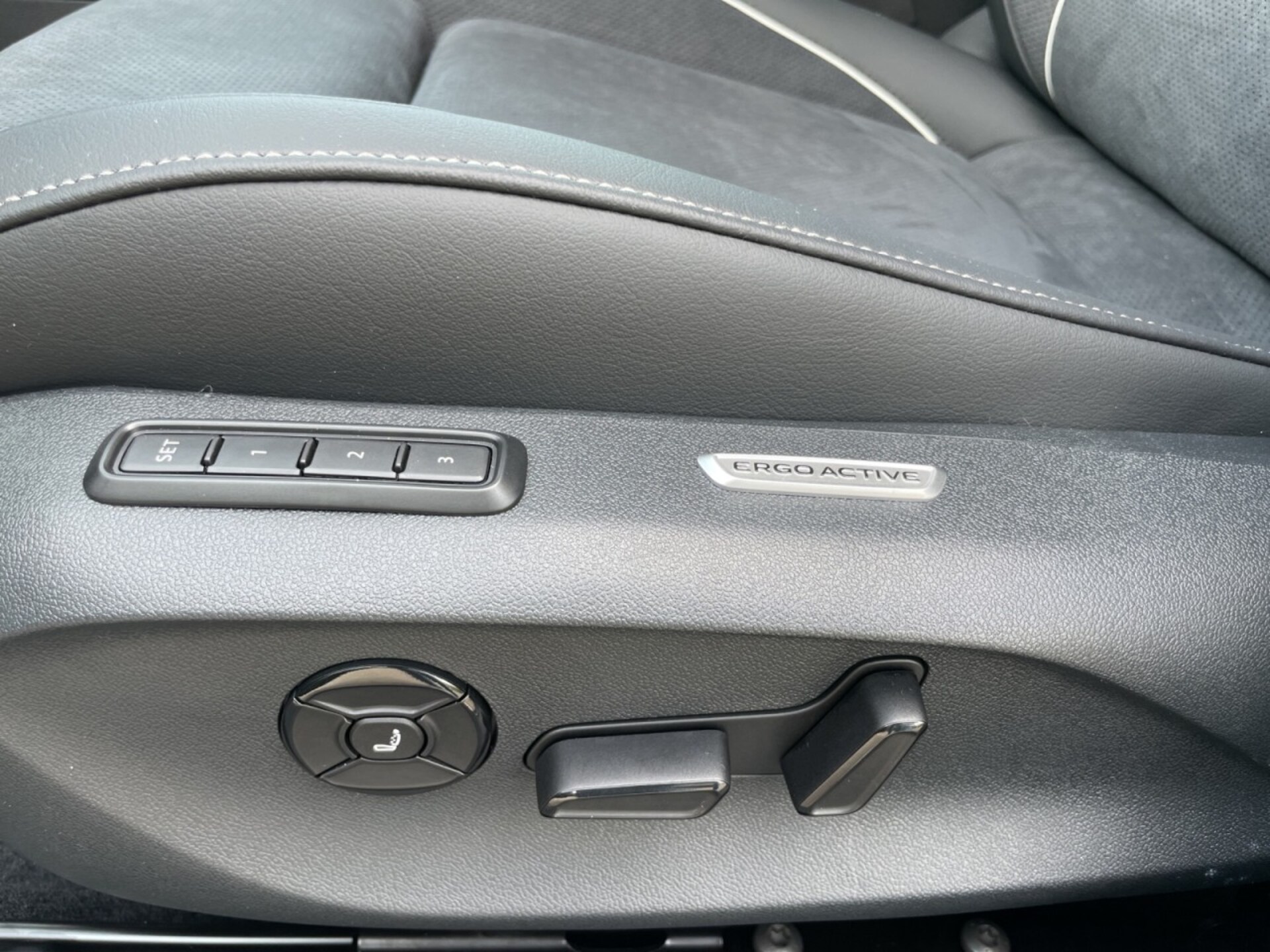Volkswagen Passat Elegance