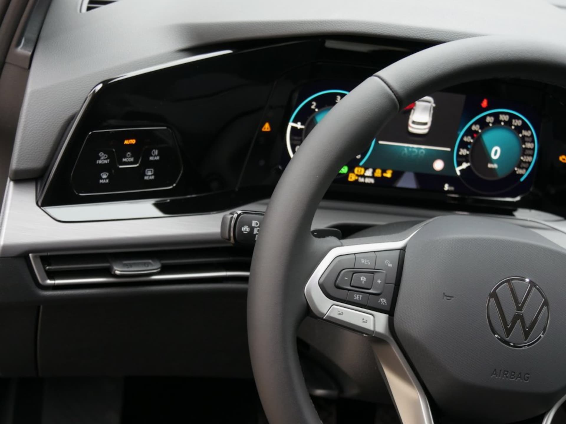Volkswagen Golf Style