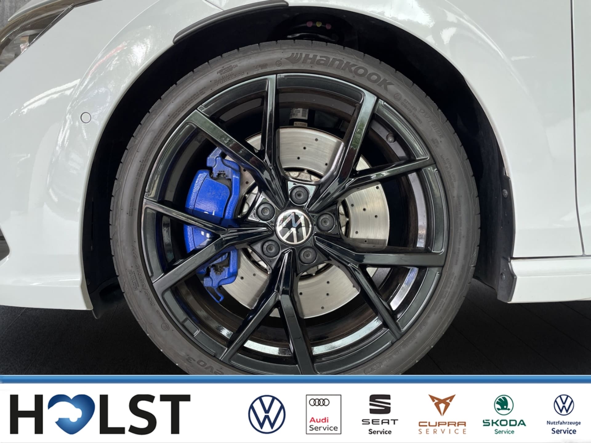 Volkswagen Golf Variant R