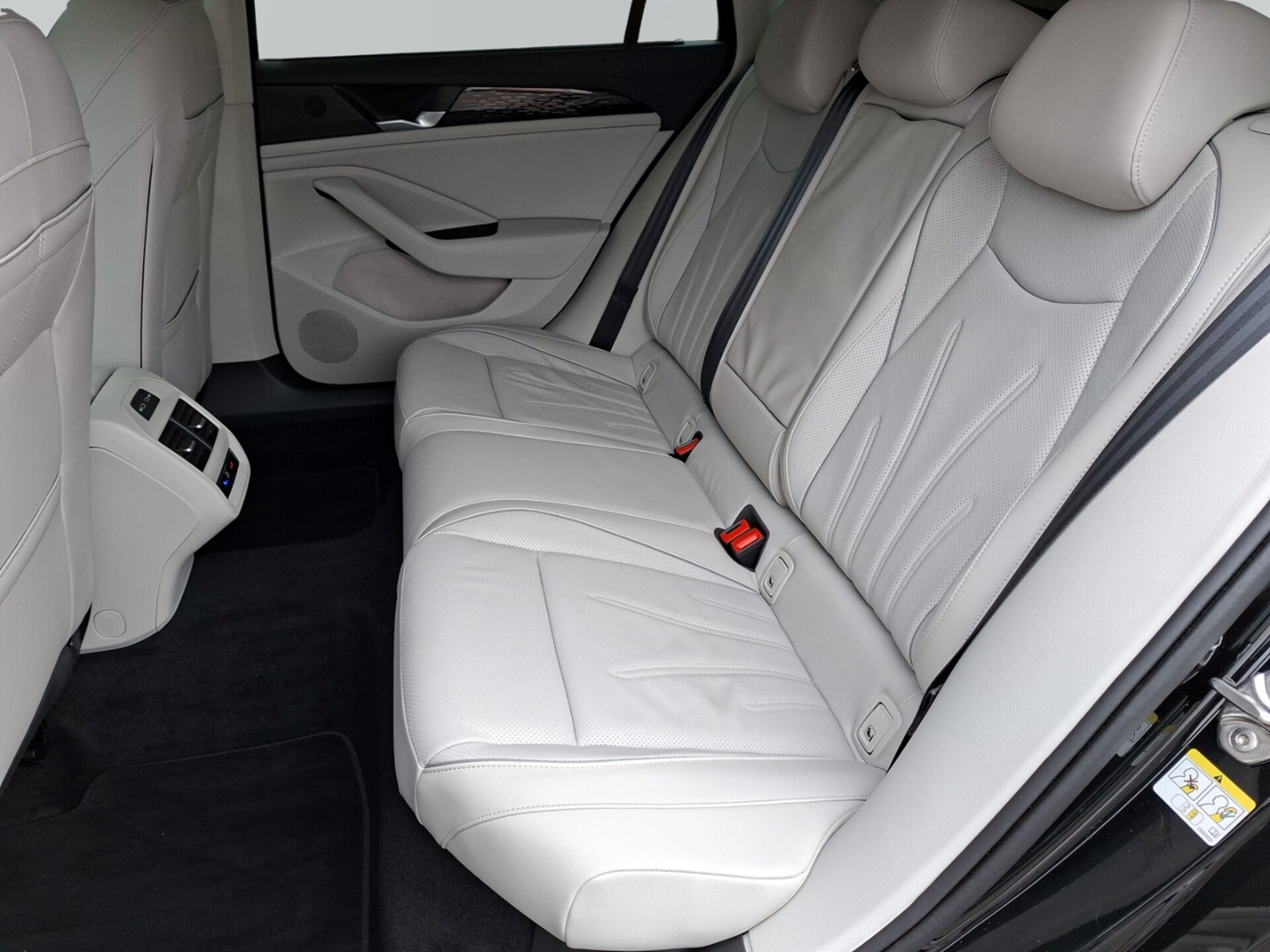Volkswagen Passat Elegance