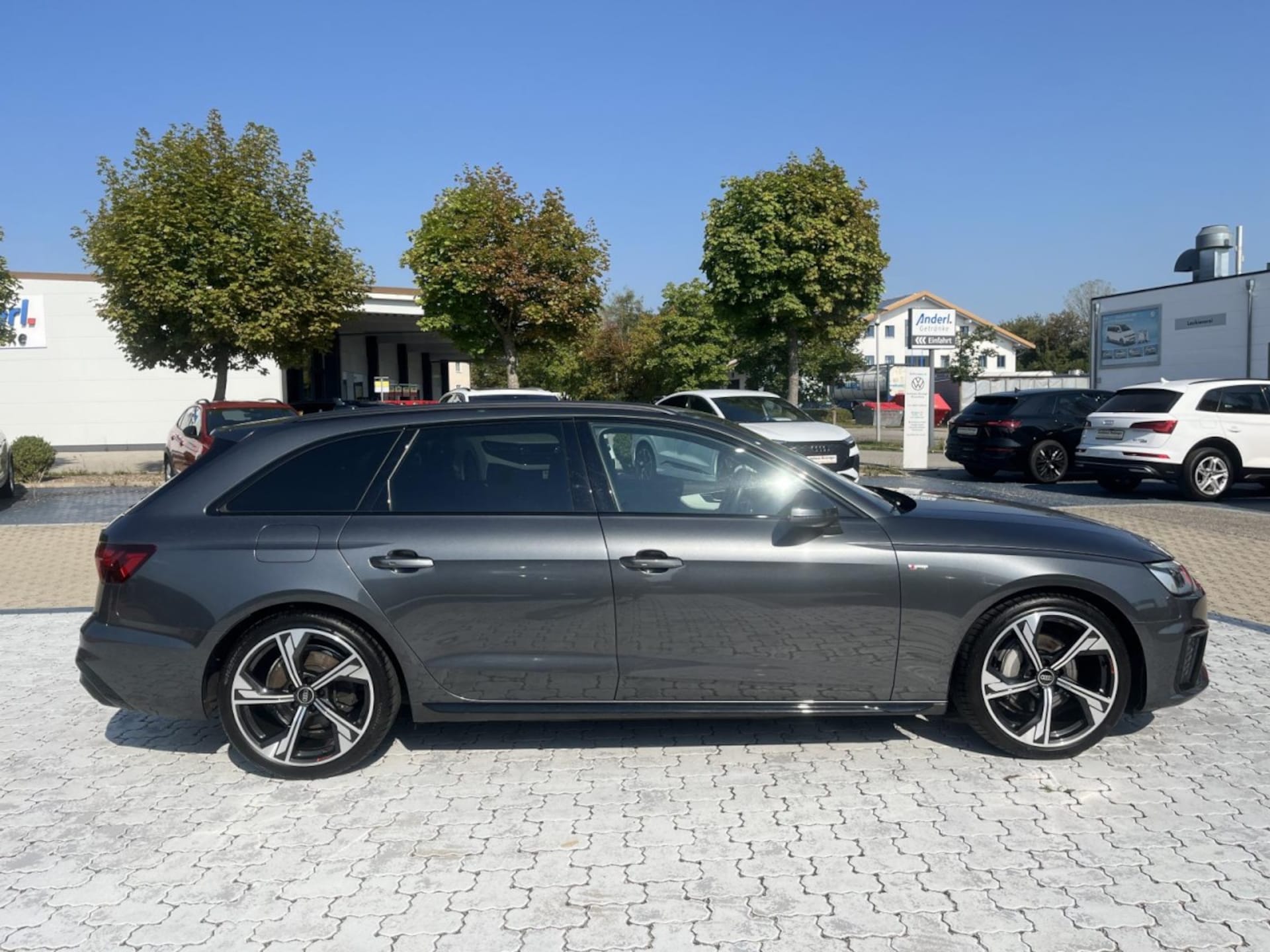 Audi A4 Avant S line