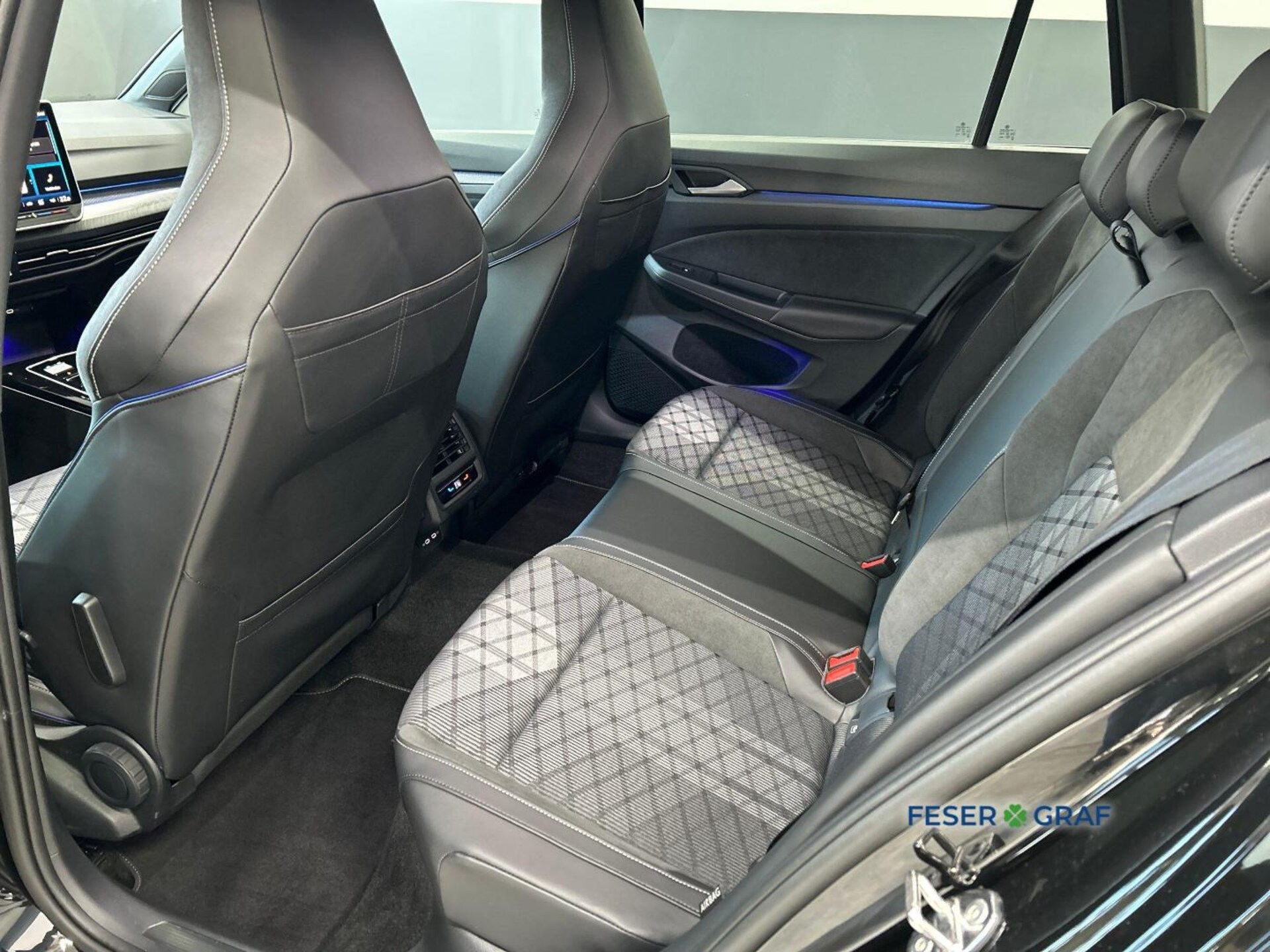 Volkswagen Golf Variant R-Line