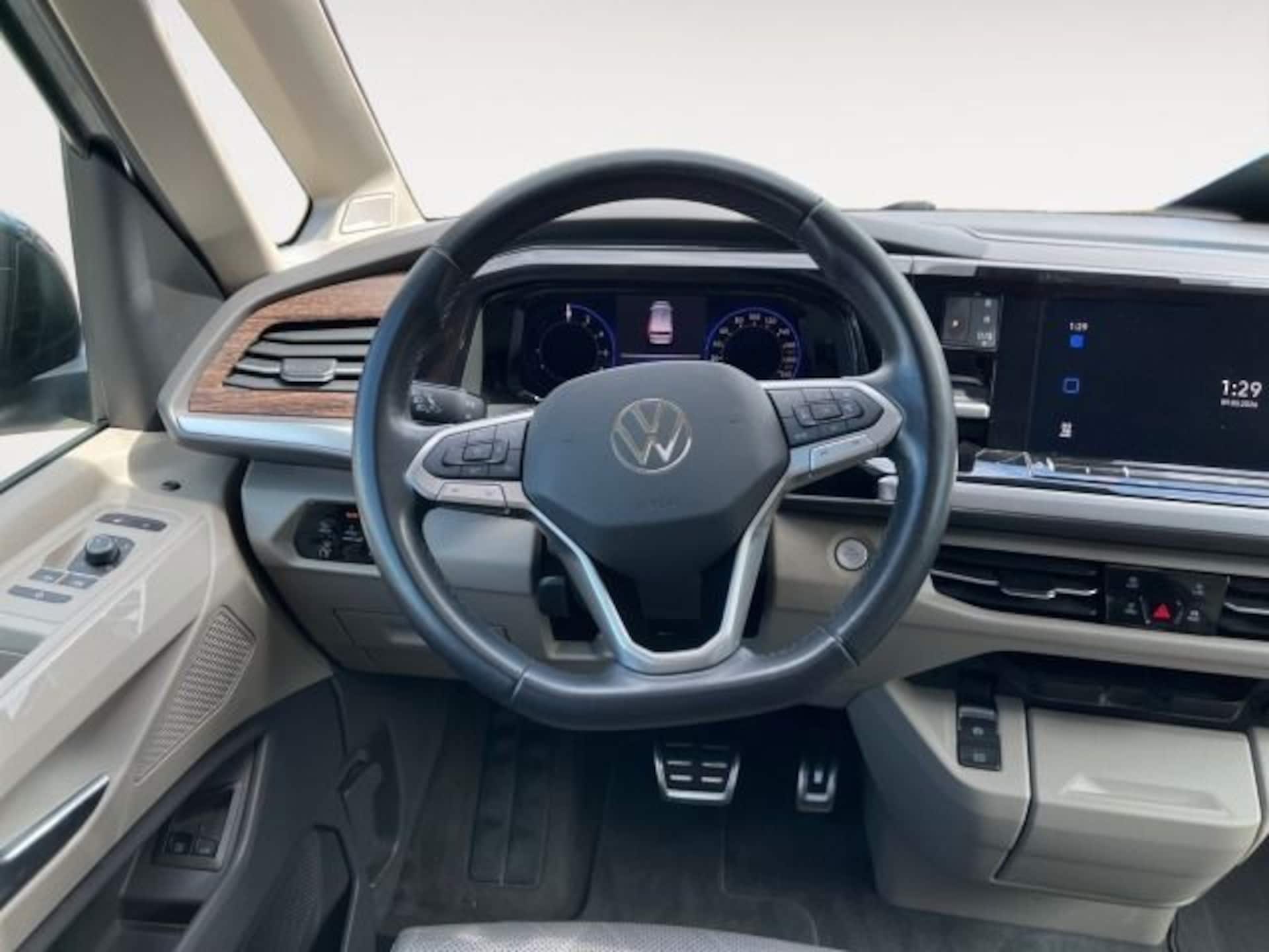 Volkswagen Multivan Style