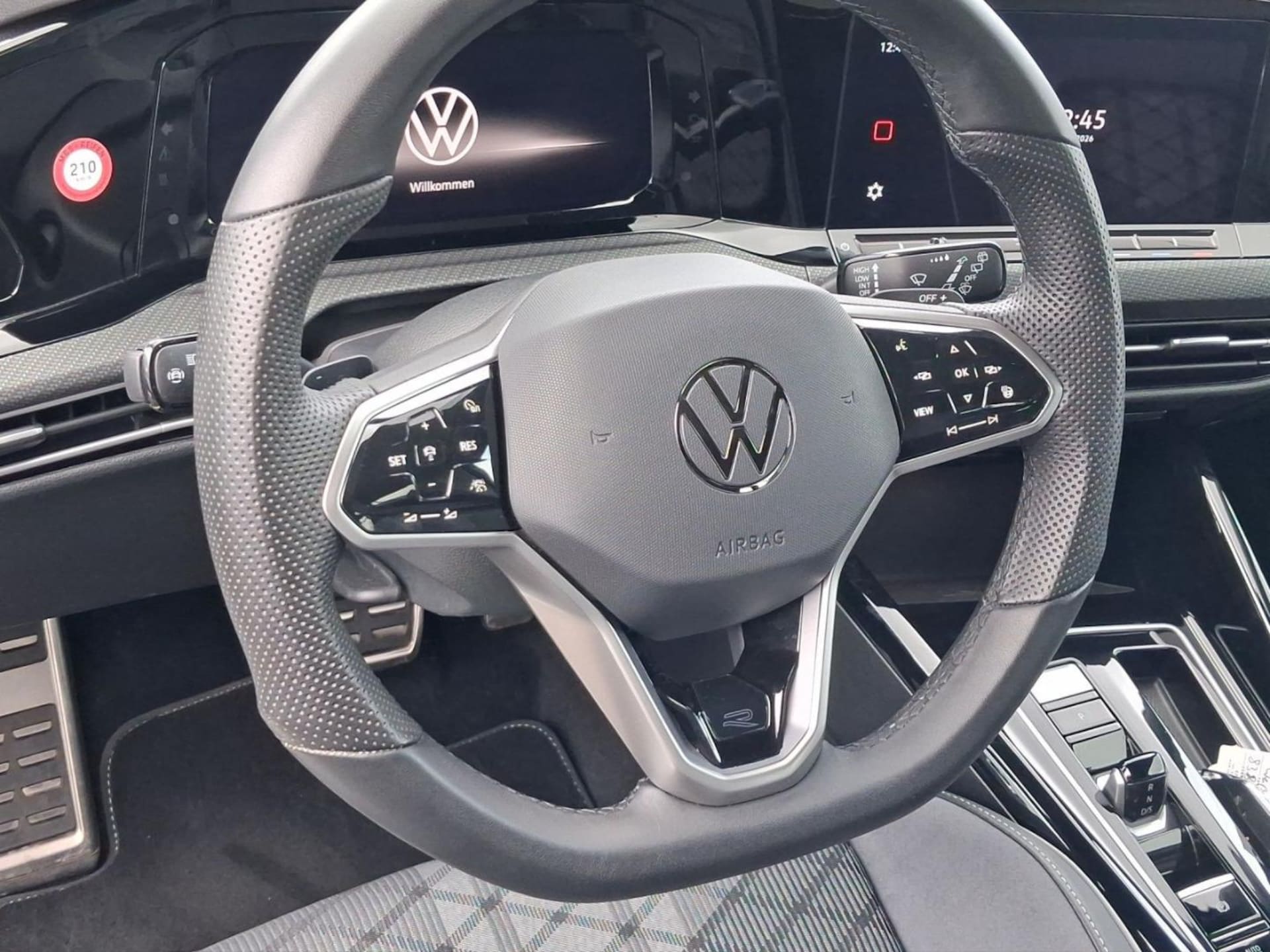 Volkswagen Golf Variant R-Line