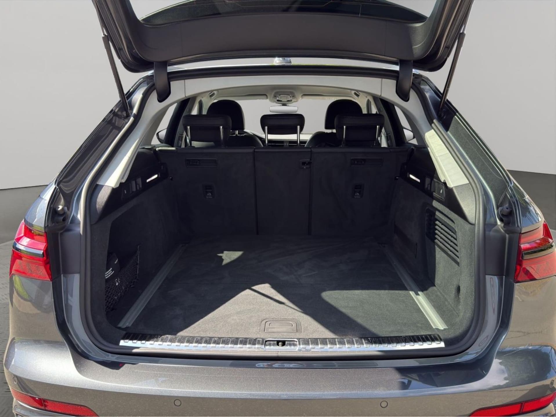 Audi S6 Avant