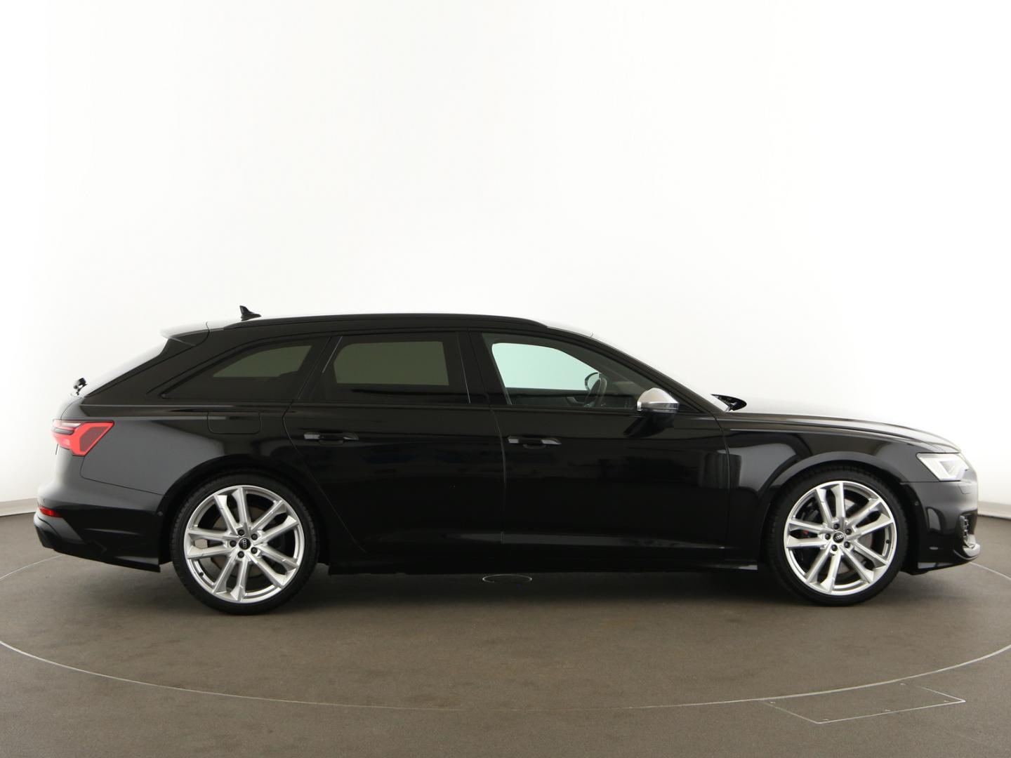Bild über Audi S6 Avant TDI quattro tiptronic - für weitere Informationen kontaktieren Sie den Audi Partner