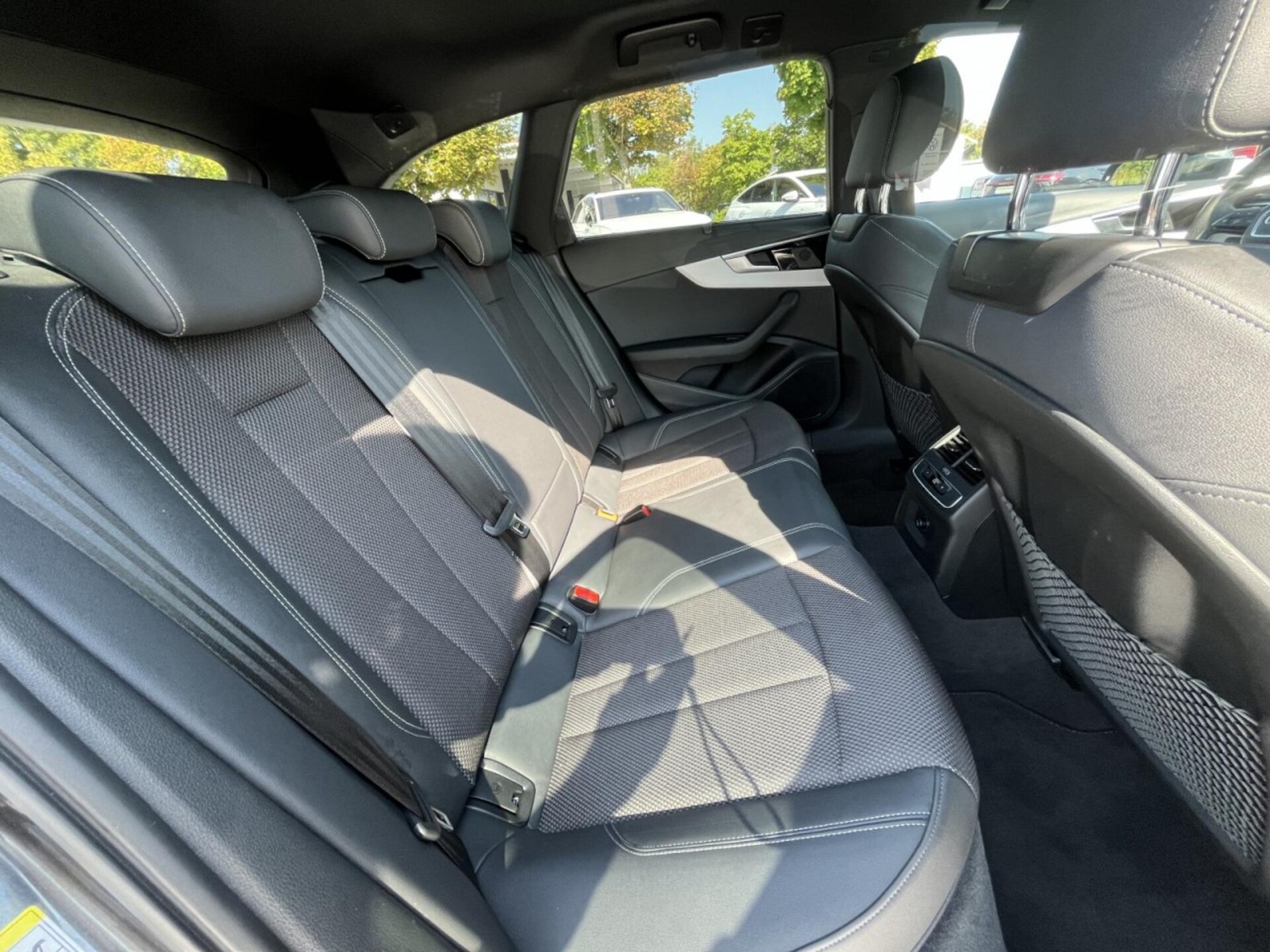 Audi A4 Avant S line