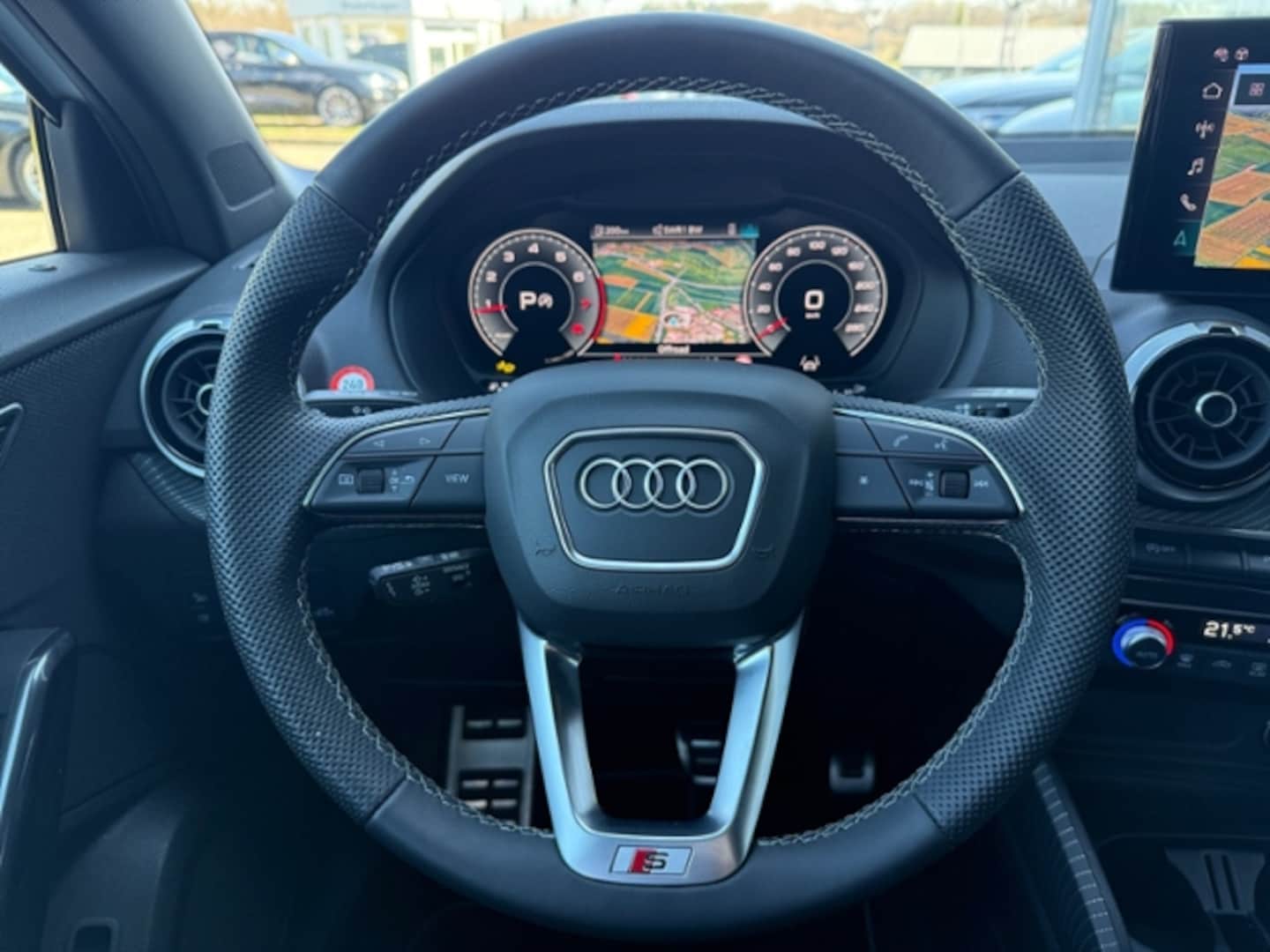 Bild über Audi Q2 S line 40 TFSI quattro S tronic - für weitere Informationen kontaktieren Sie den Audi Partner