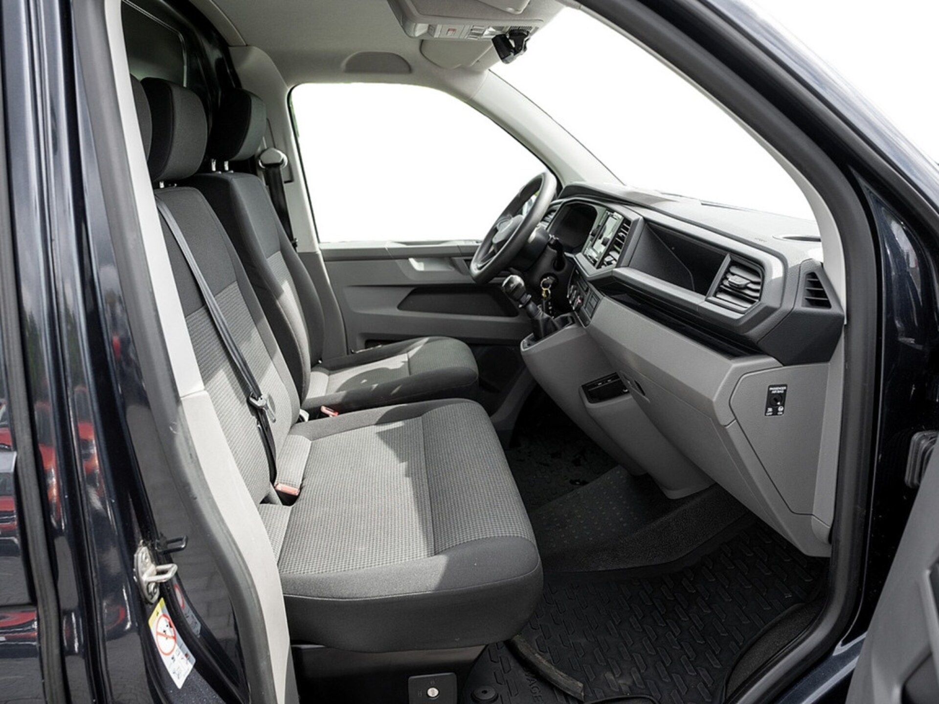 Volkswagen T6.1 Transporter Kasten langer Radstand