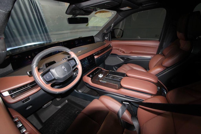 2025 Lincoln Navigator