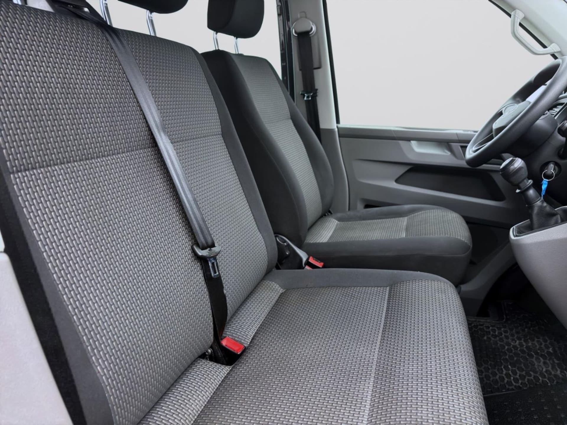 Volkswagen T6.1 Transporter Kombi kurzer Radstand