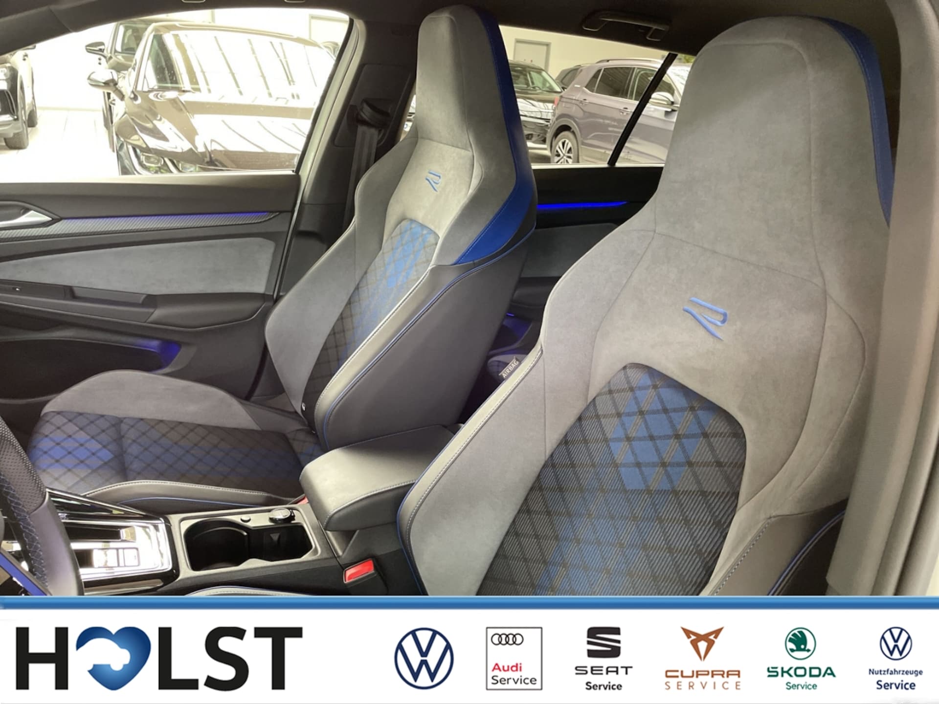 Volkswagen Golf Variant R