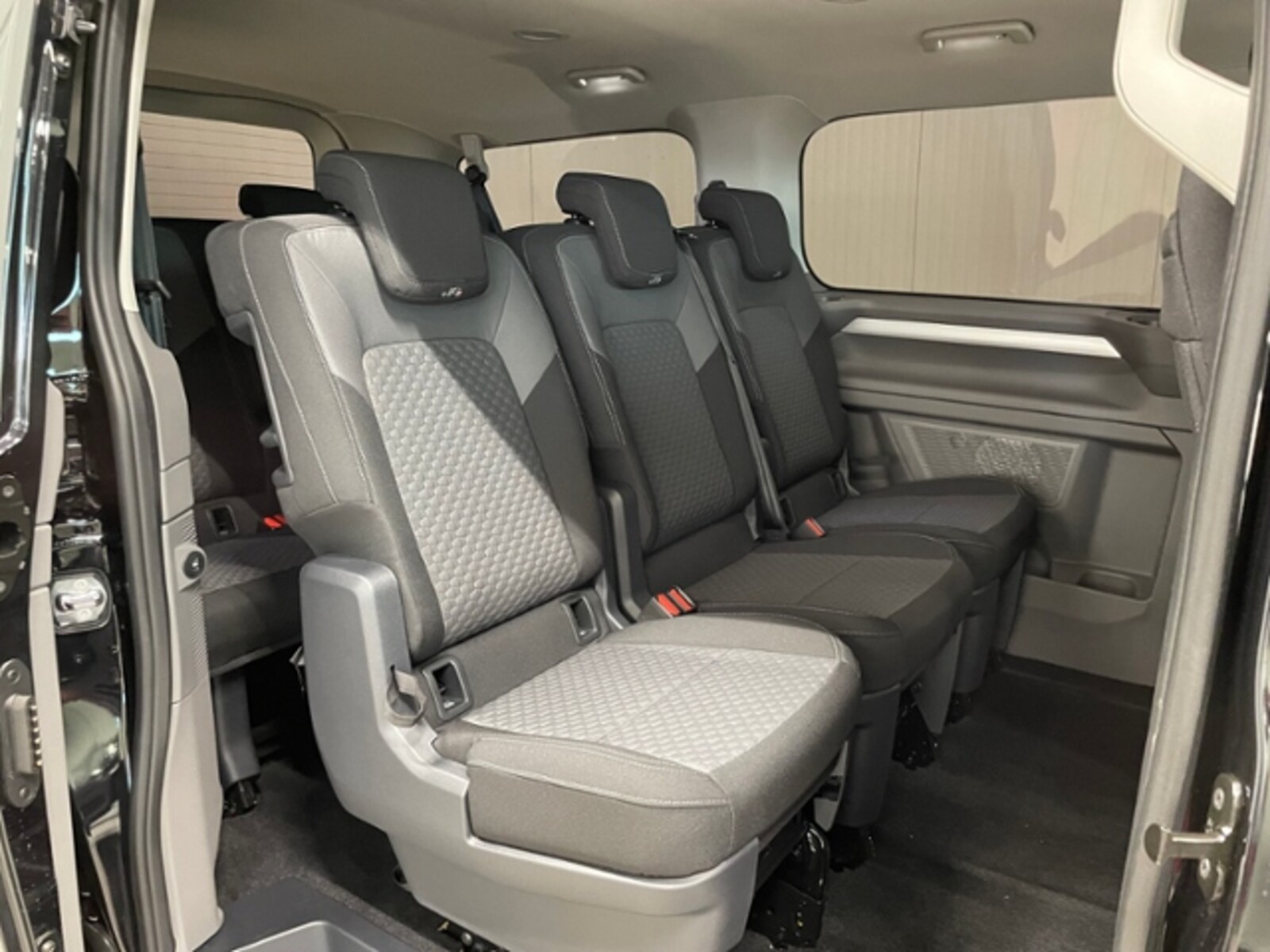 Volkswagen Caravelle – Bild 18