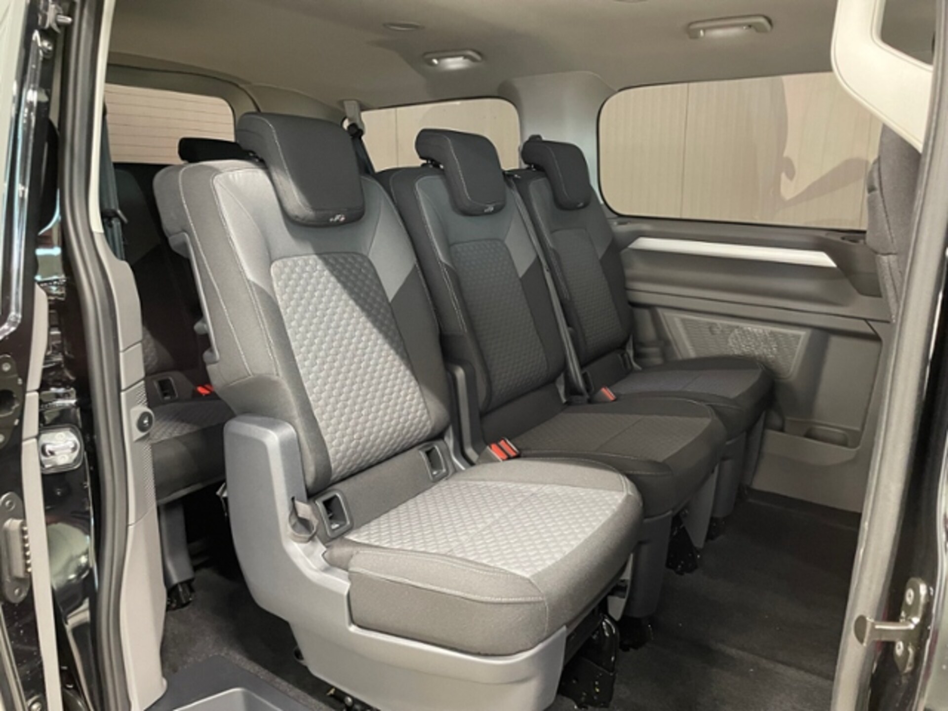Volkswagen Caravelle Life