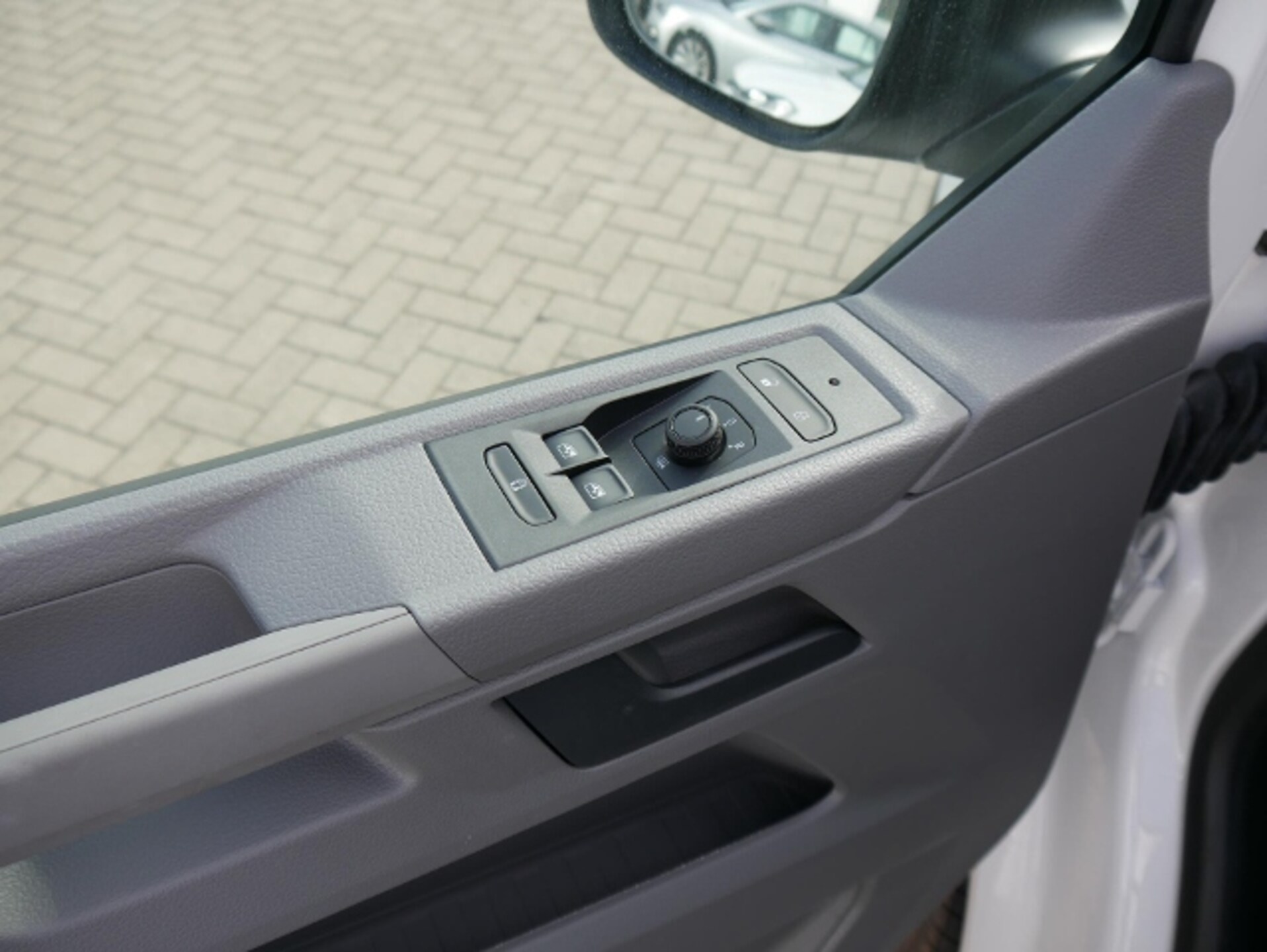Volkswagen T6.1 Transporter Kombi kurzer Radstand