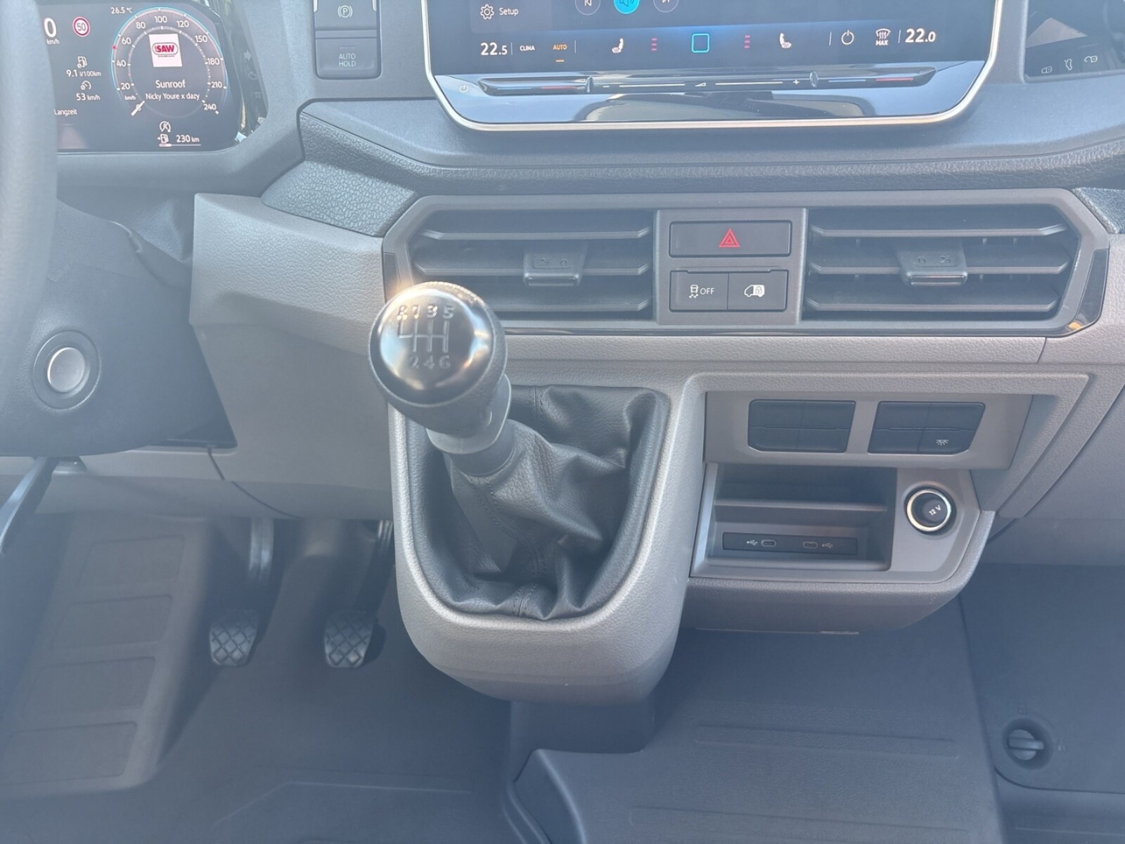 Volkswagen Crafter Kasten mittlerer Radstand – Bild 15