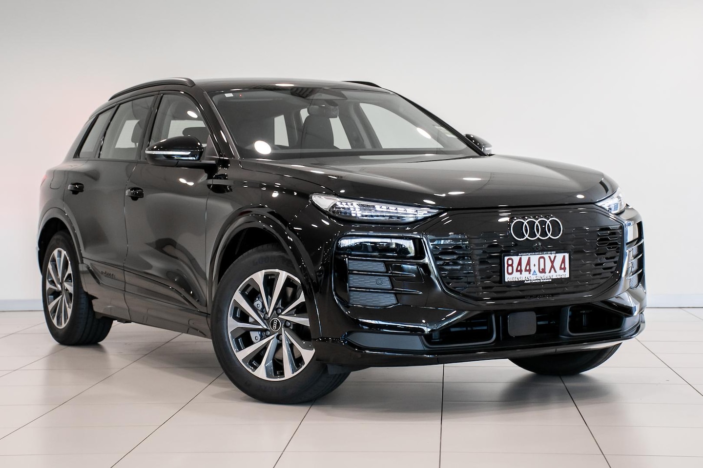 Image about Audi Q6 SUV e-tron e-tron