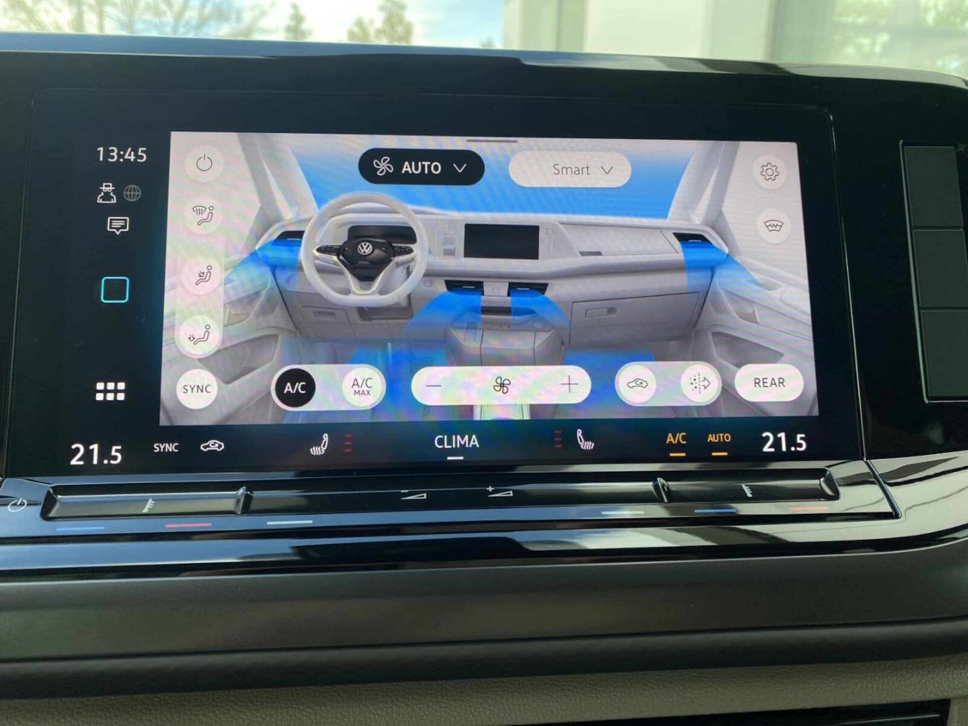 Volkswagen Multivan długi rozstaw osi Model bazowy