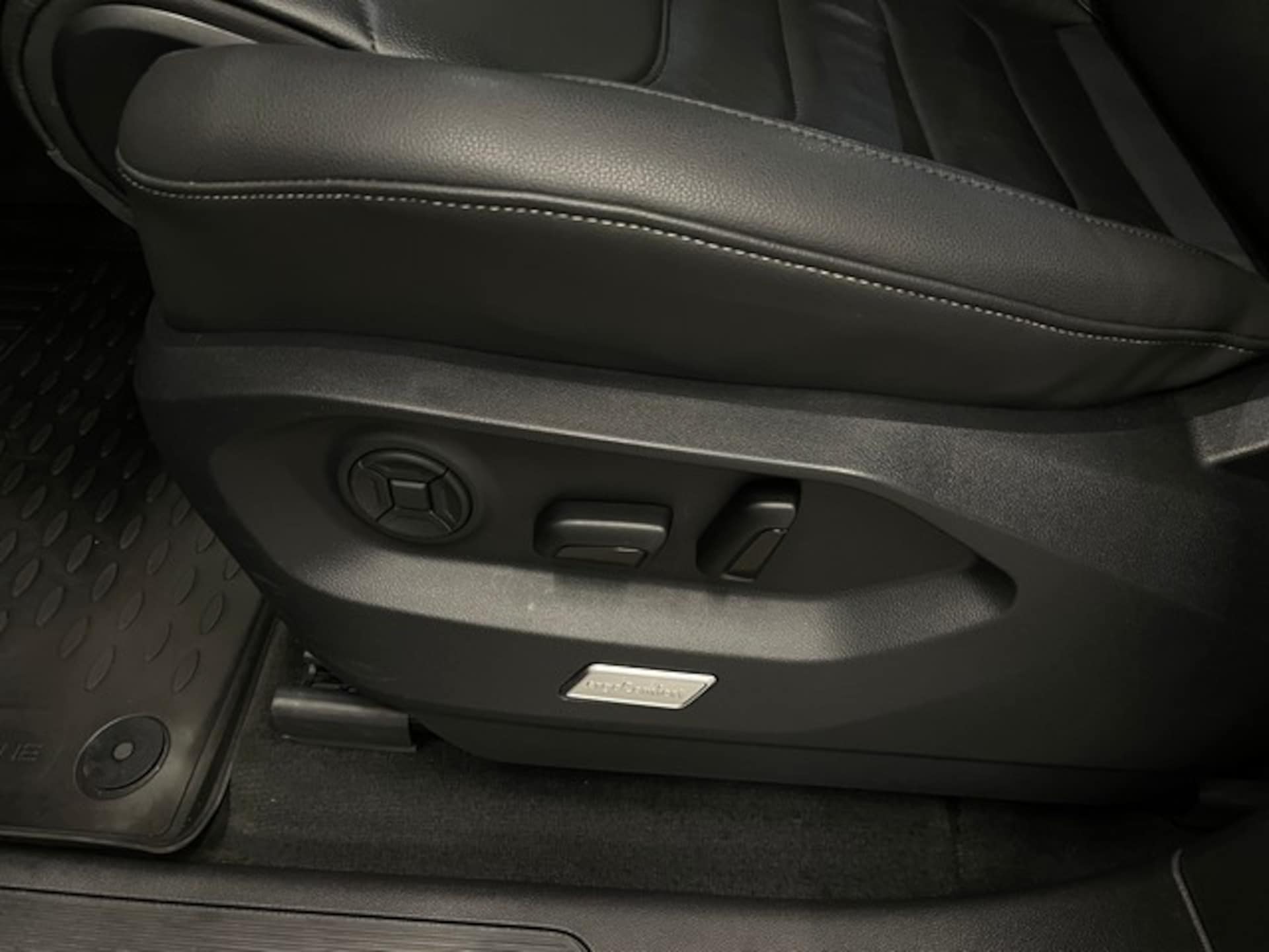 Volkswagen Touareg Basis-Modell