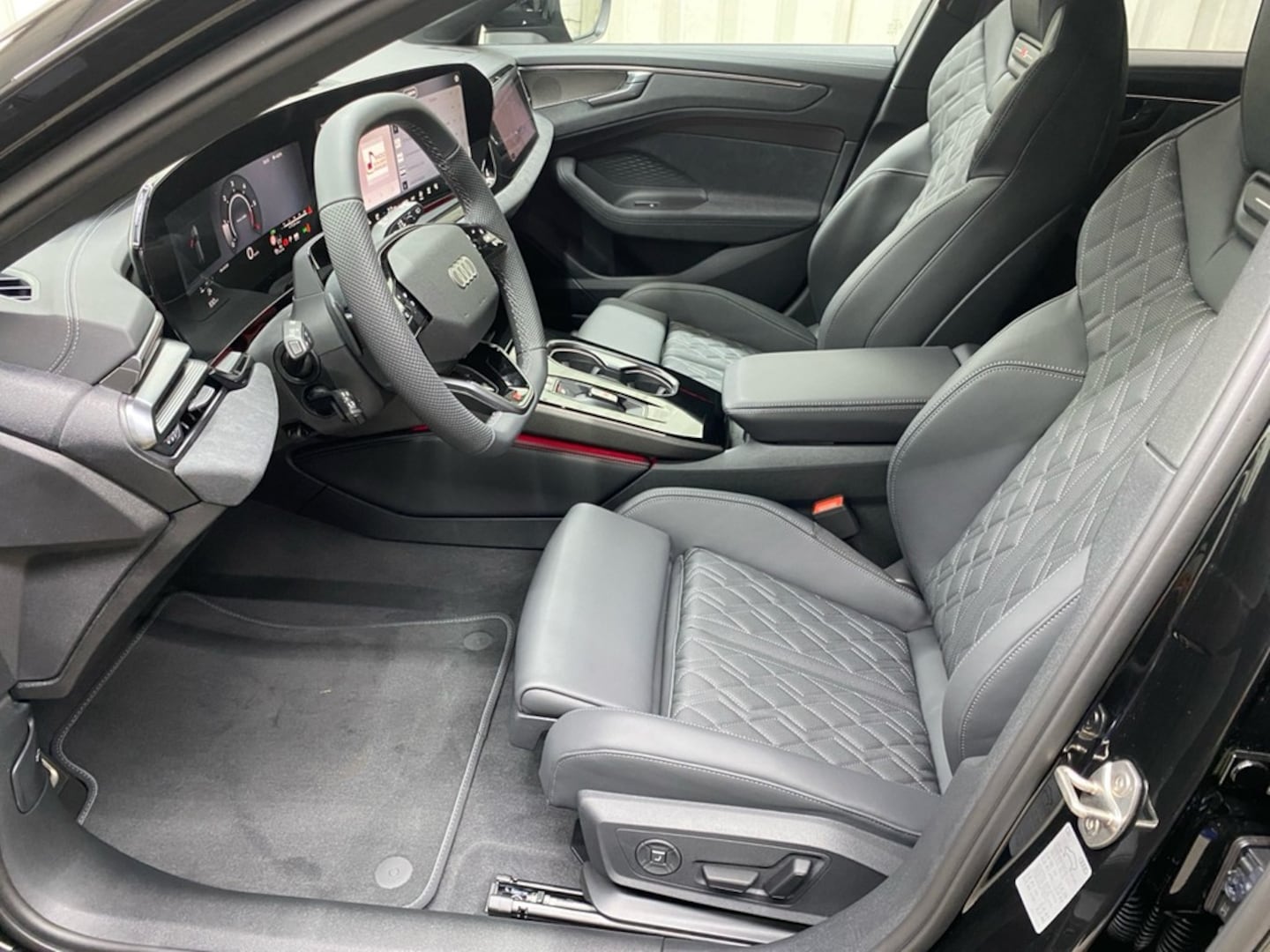 Bild über Audi A6 Avant edition one TDI quattro 220 kW S tronic - für weitere Informationen kontaktieren Sie den Audi Partner