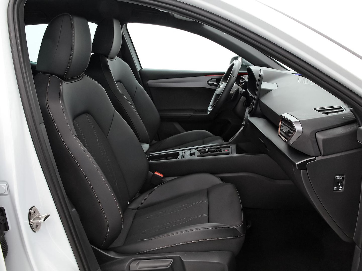 CUPRA Leon León 1.5 eTSI DSG 110 kW (150 CV) — photo 6