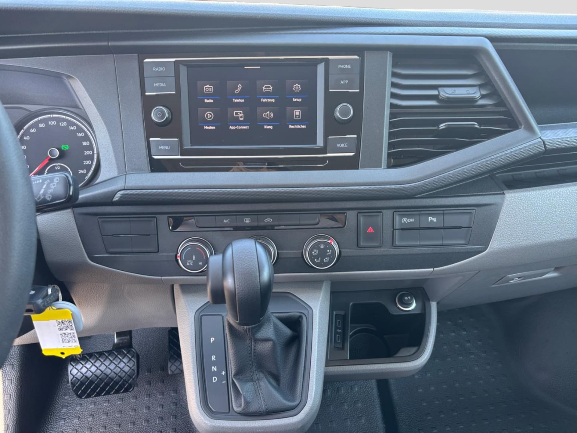 Volkswagen T6.1 Transporter Kombi kurzer Radstand