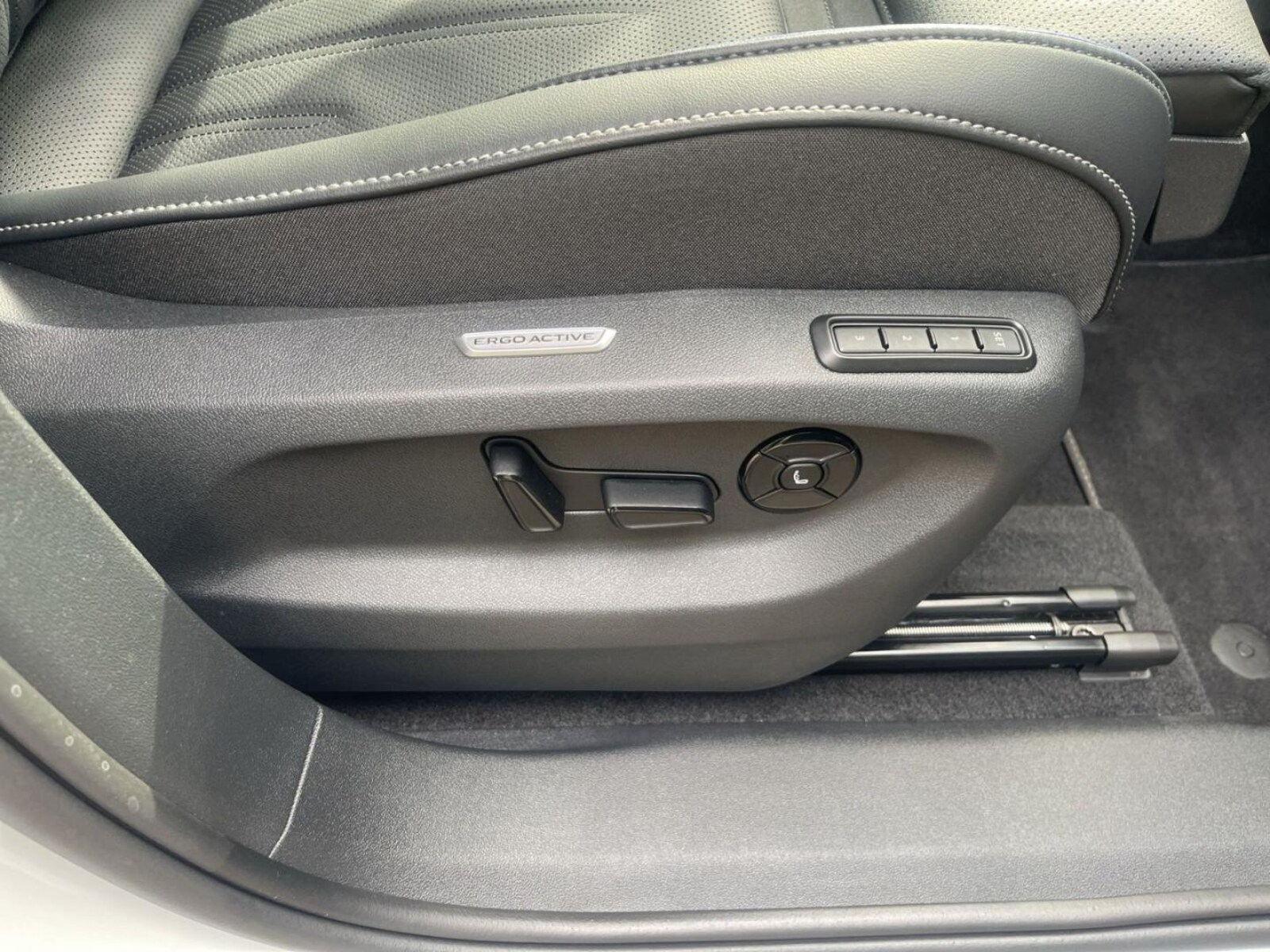 Volkswagen Tiguan – Bild 22