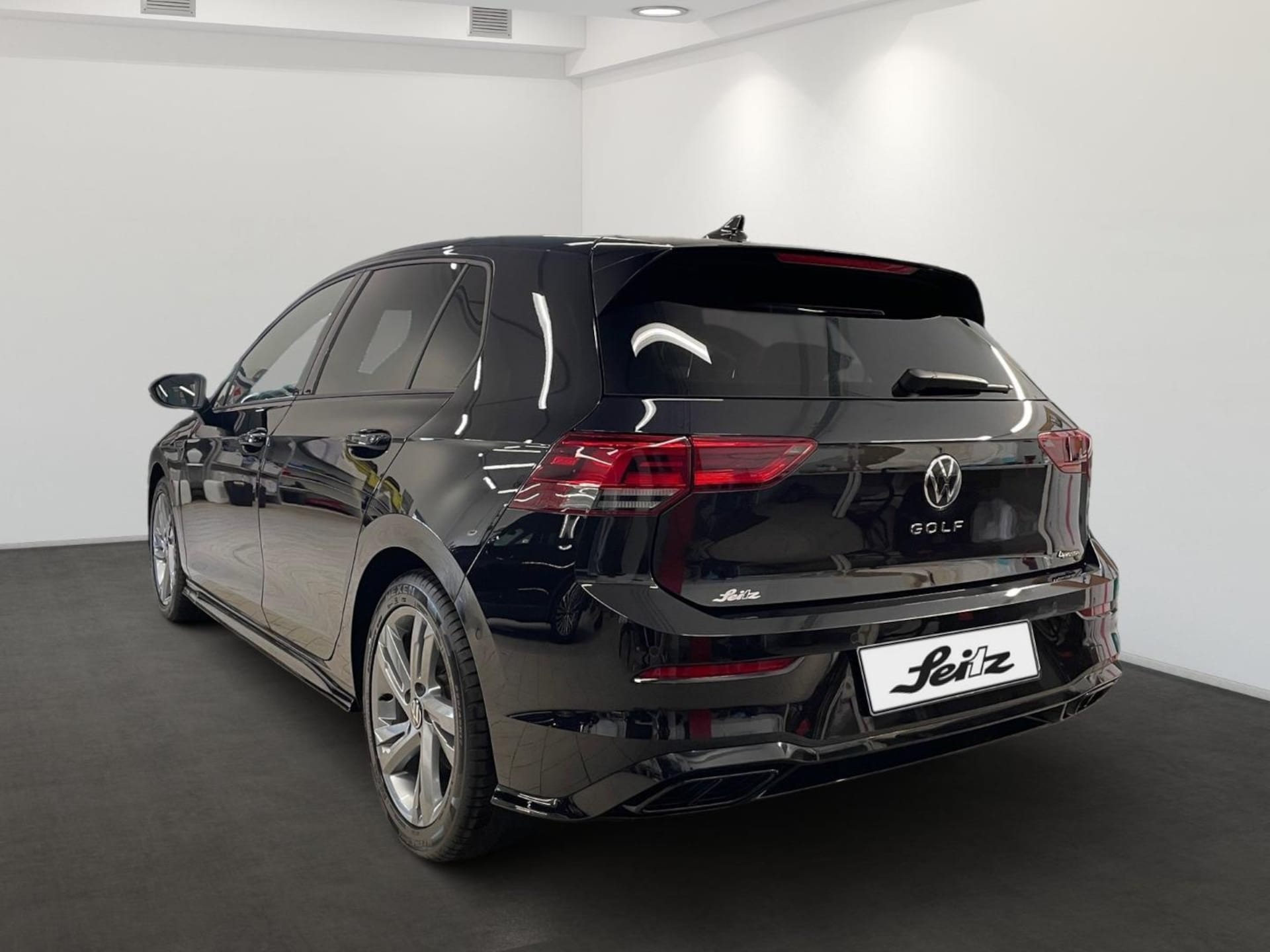 Volkswagen Golf R-Line