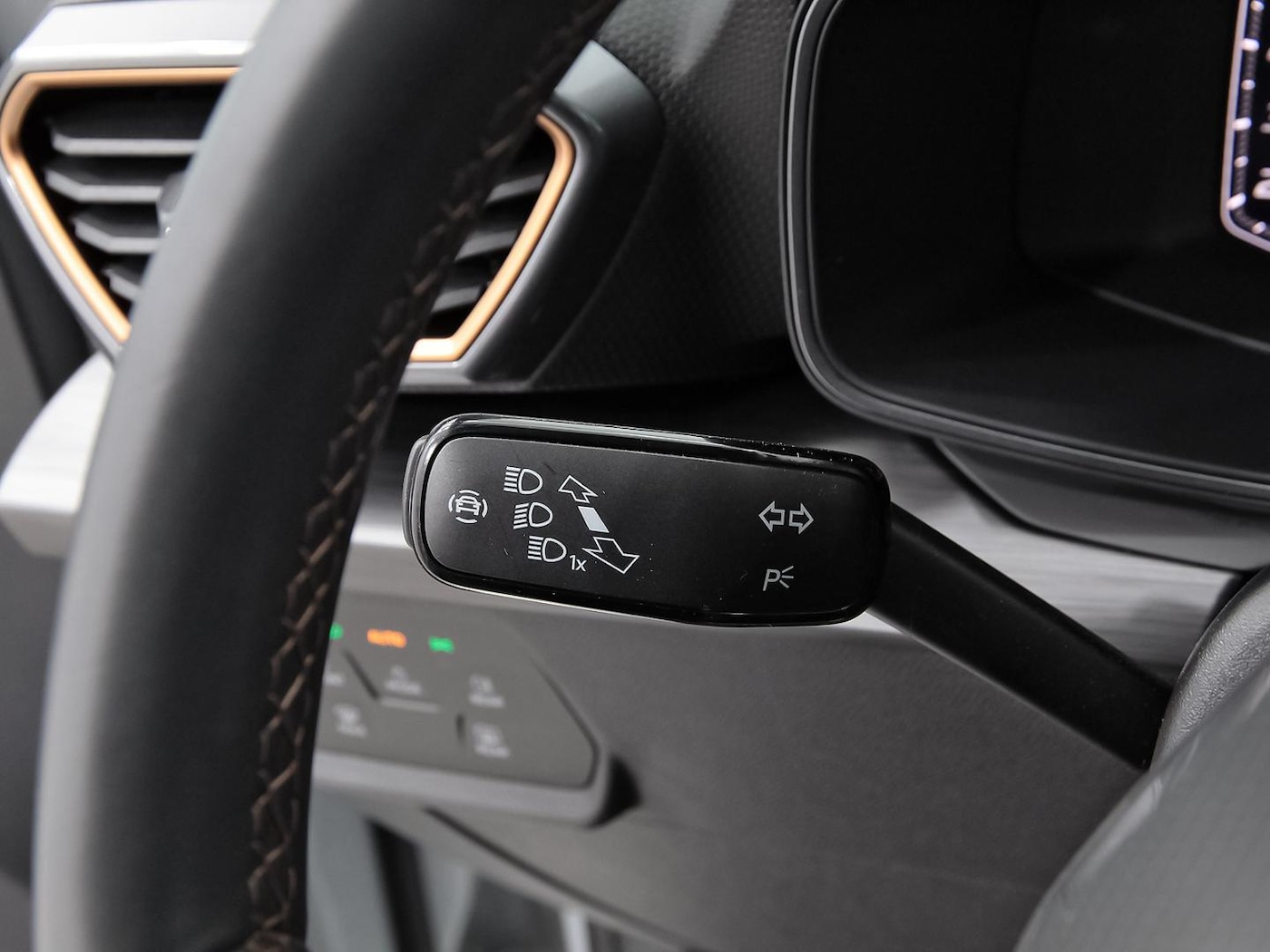 CUPRA Leon León 1.5 eTSI DSG 110 kW (150 CV) — photo 14