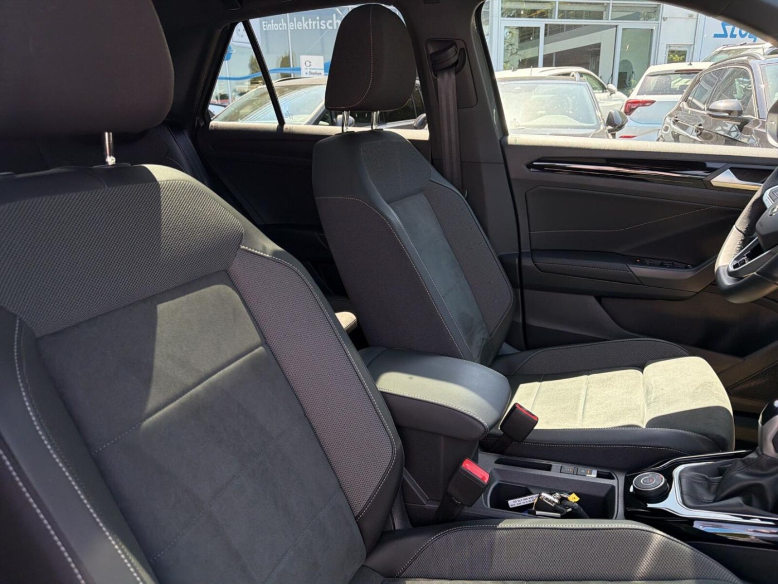 Volkswagen T-Roc – Bild 12