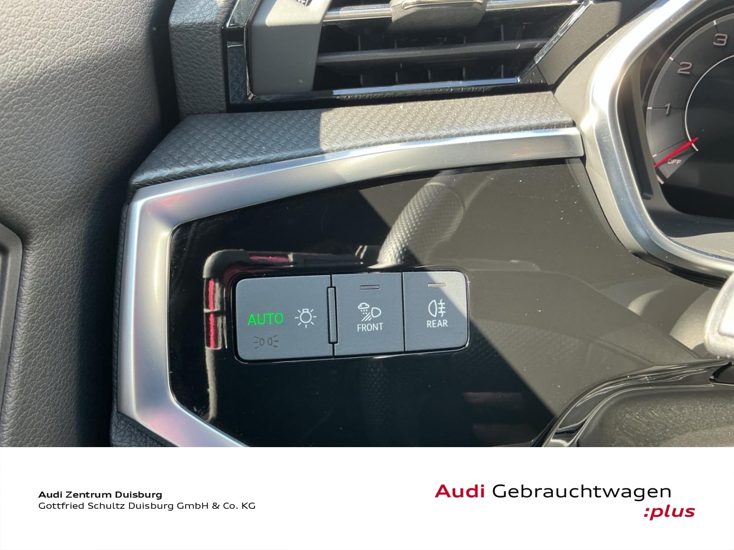 Bild über Audi Q3 S line 40 TFSI quattro S tronic - für weitere Informationen kontaktieren Sie den Audi Partner
