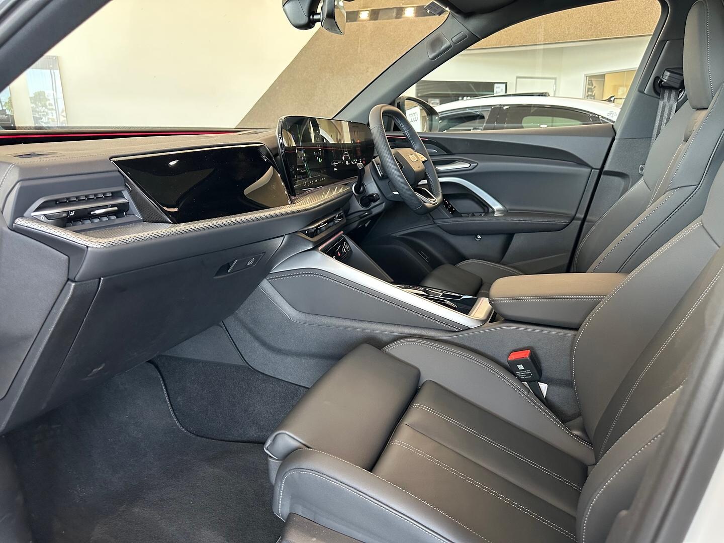 Image about Audi Q5 SUV TDI quattro 150 kW sport
