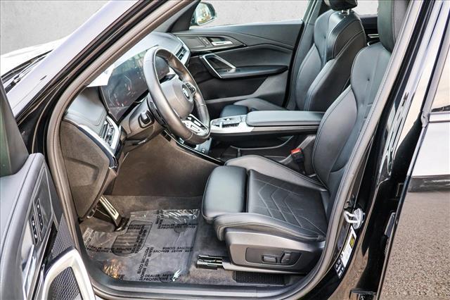 2025 BMW X1 - Image 12