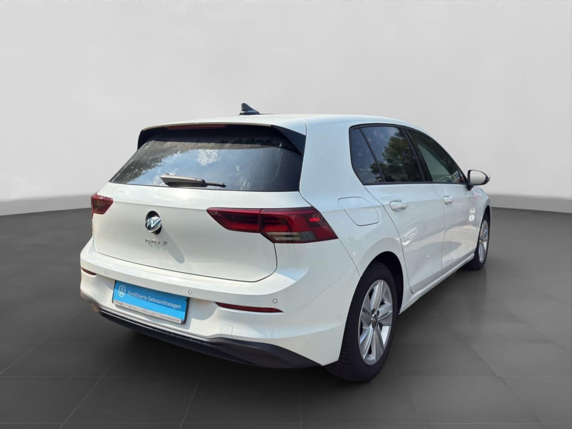 Volkswagen Golf Life