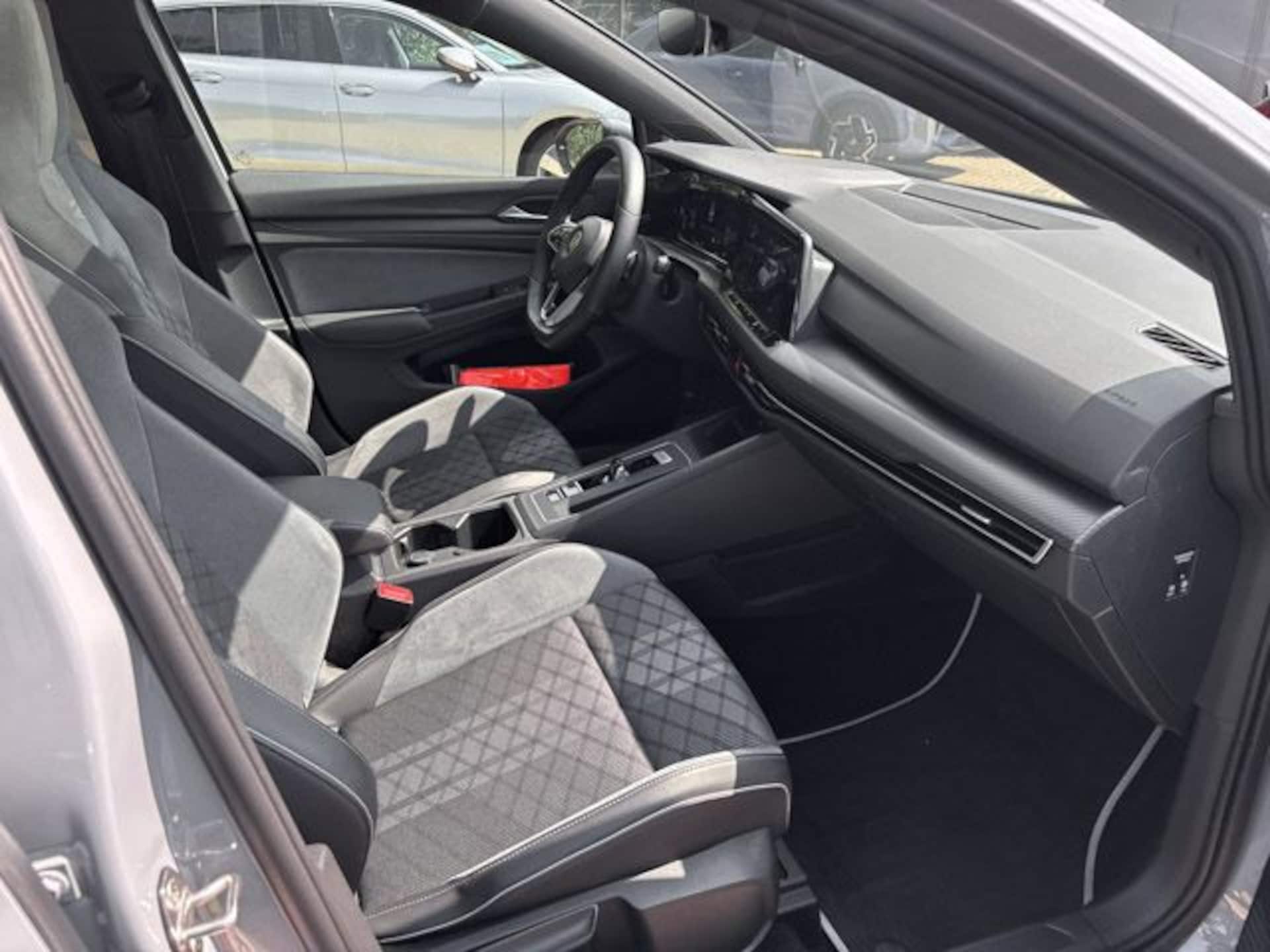 Volkswagen Golf Variant R-Line
