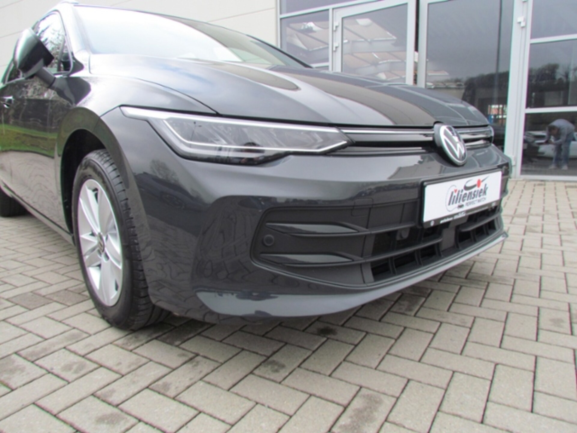 Volkswagen Golf Variant Life