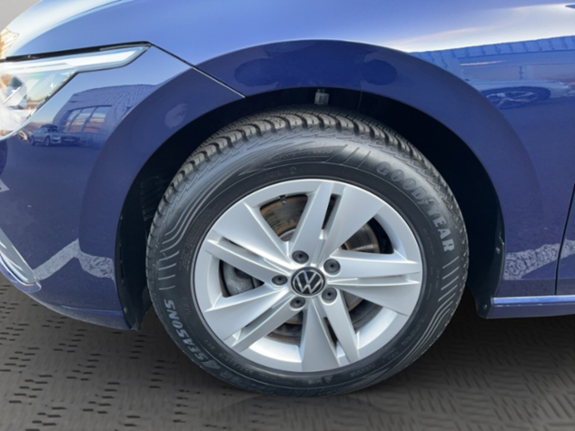 Volkswagen Golf Variant Life