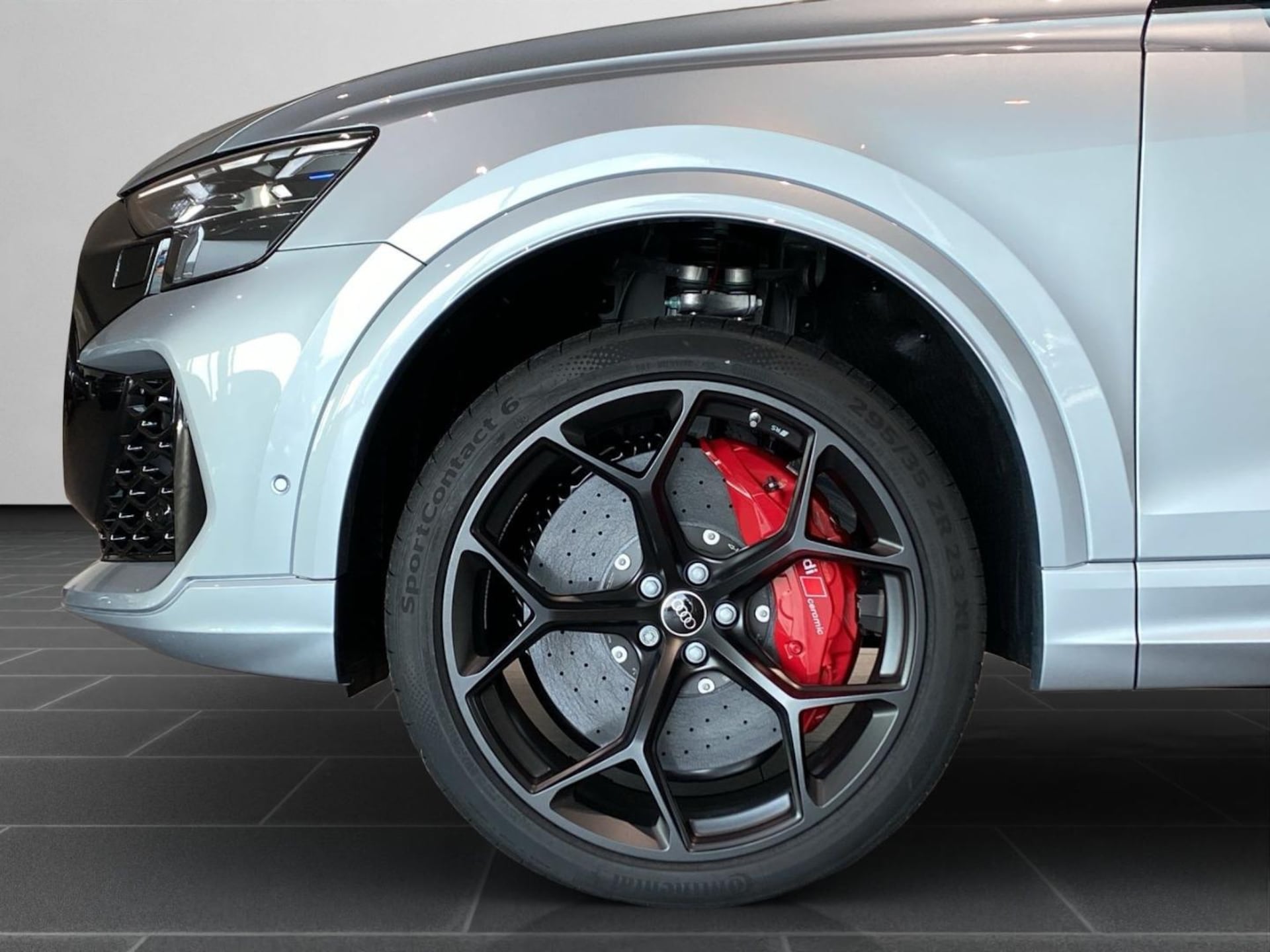 Audi RS Q8 SUV performance