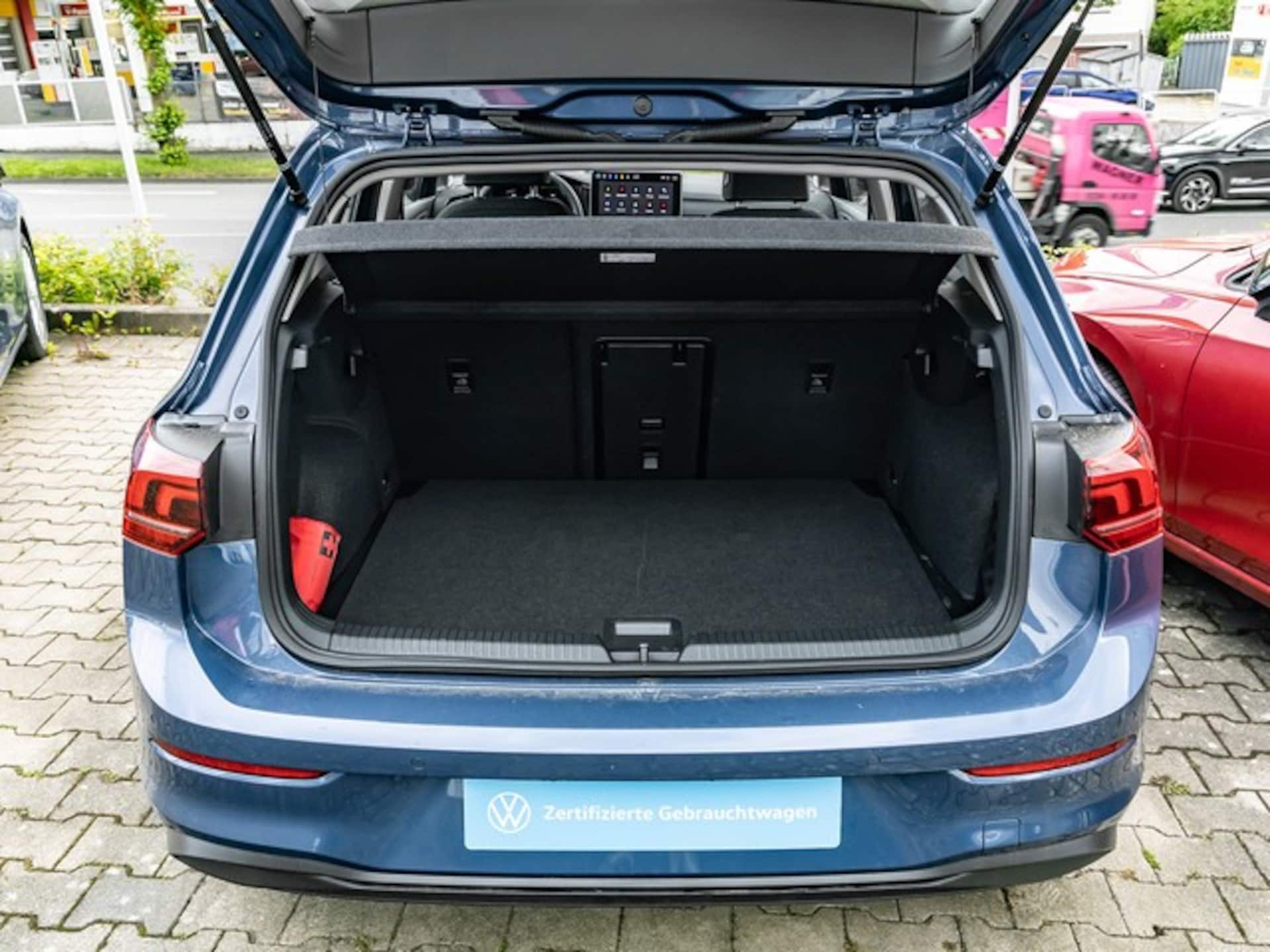 Volkswagen Golf Life
