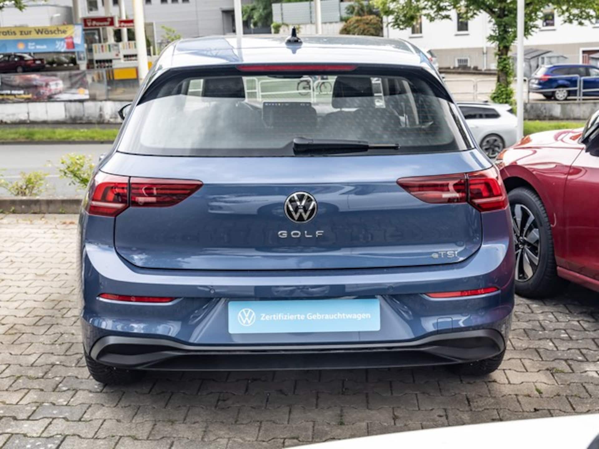 Volkswagen Golf Life