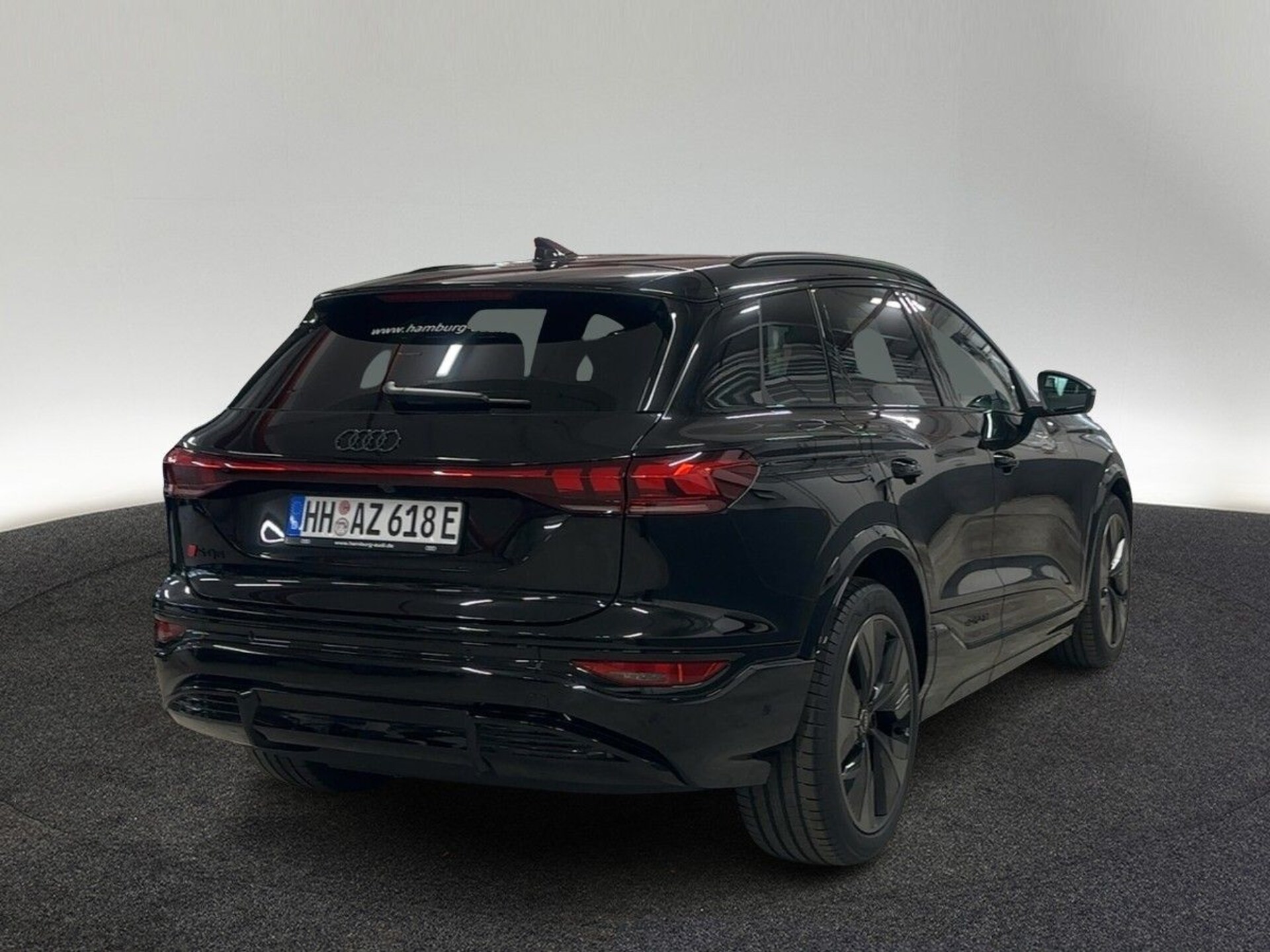 Audi SQ6 SUV e-tron