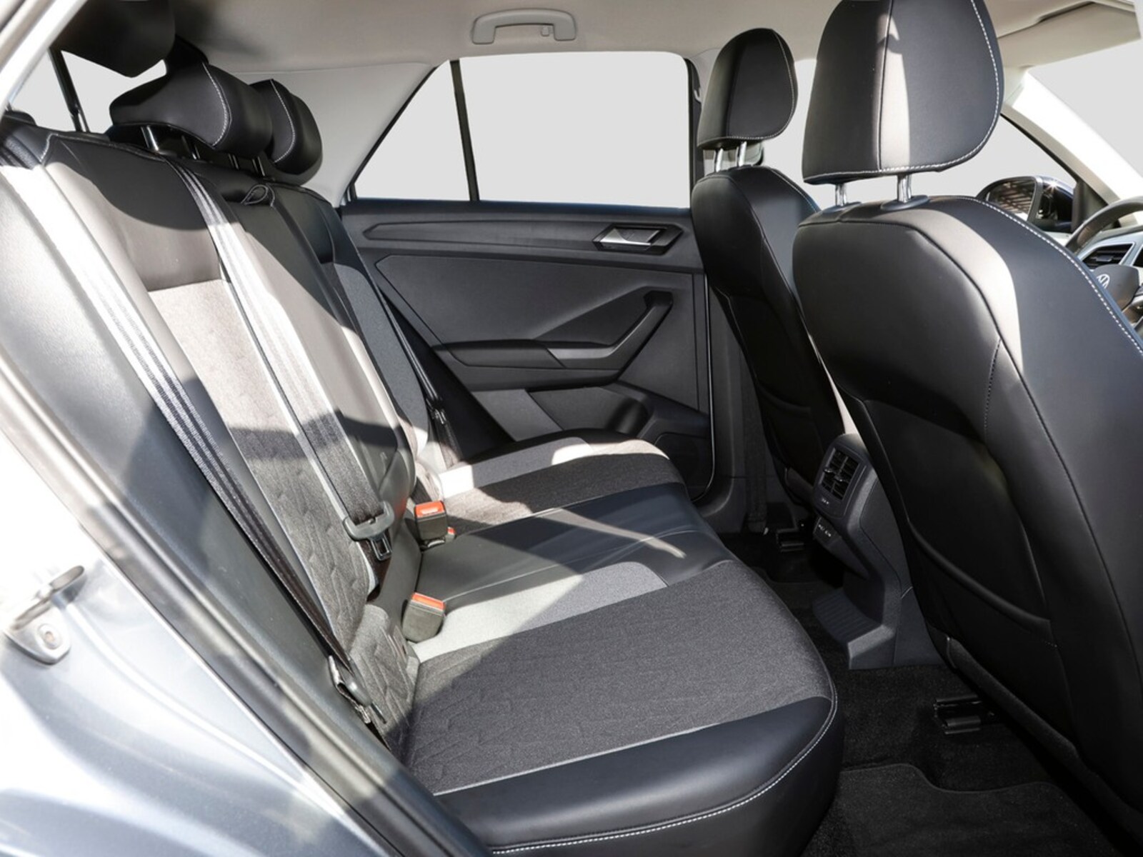 Volkswagen T-Roc – Bild 12