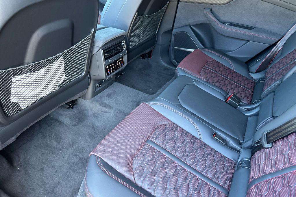 2025 Audi RS Q8 Base - Photo 9