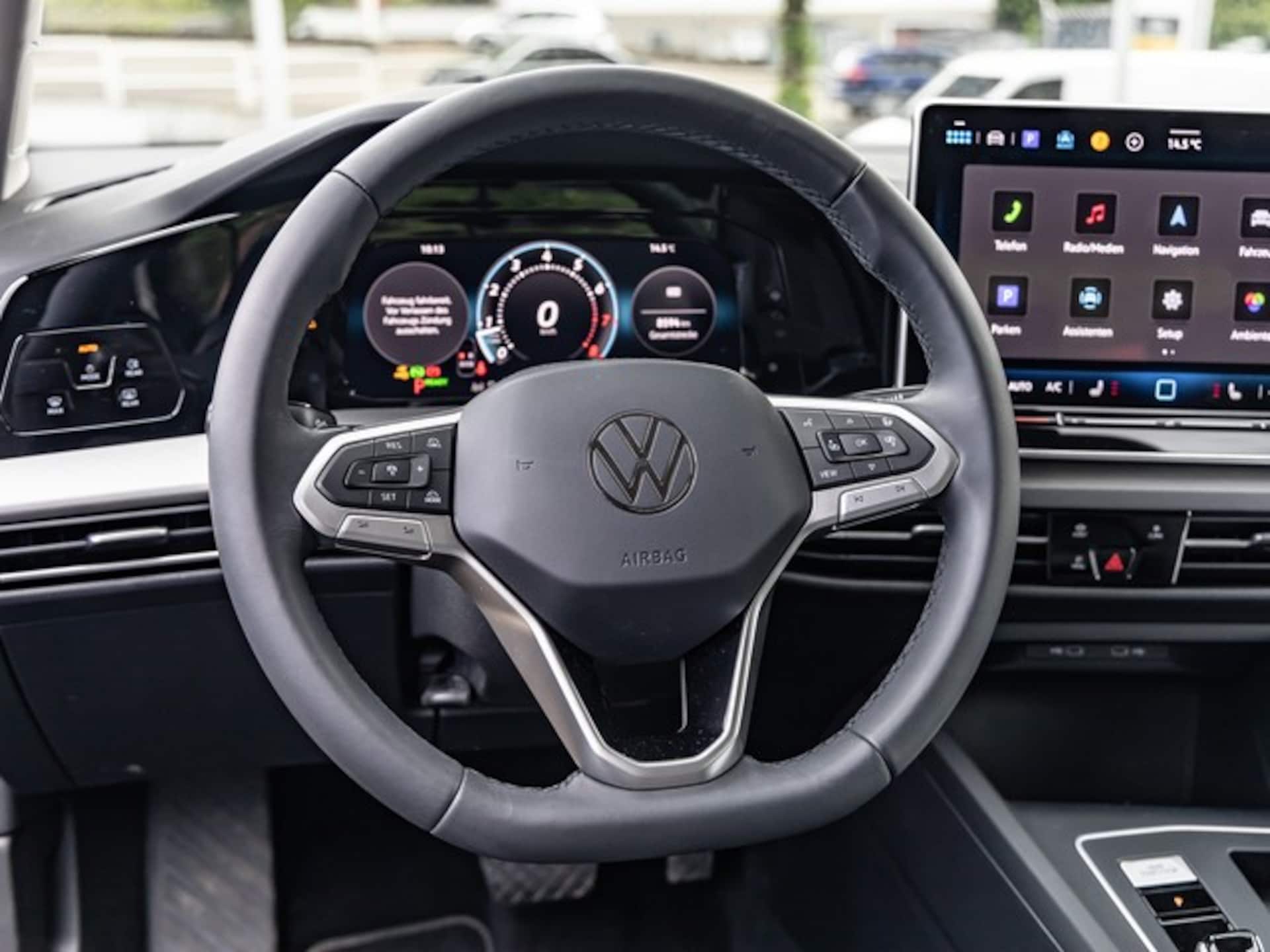 Volkswagen Golf Life