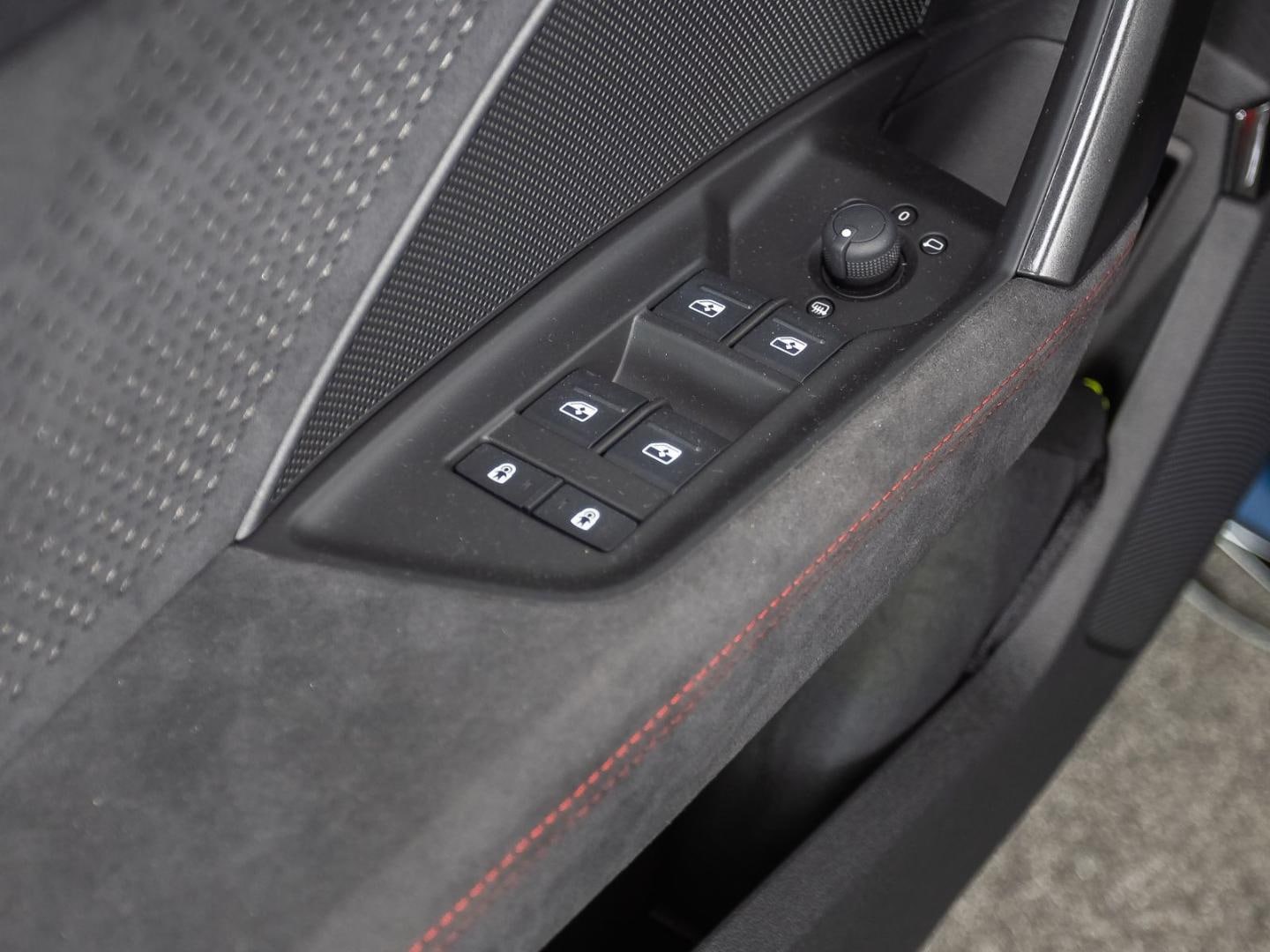 Bild über Audi RS 3 Sportback TFSI quattro 294 kW S tronic - für weitere Informationen kontaktieren Sie den Audi Partner