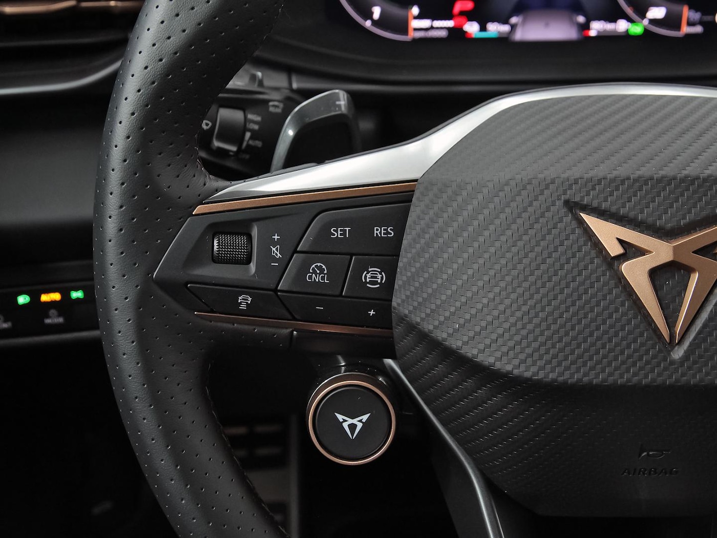 CUPRA Terramar 1.5 TSI e-Hybrid DSG 150 kW (204 CV) — photo 16