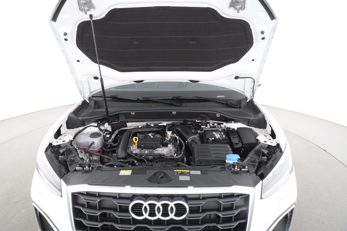 Bild über Audi Q2 S line 30 TFSI Schaltgetriebe - für weitere Informationen kontaktieren Sie den Audi Partner