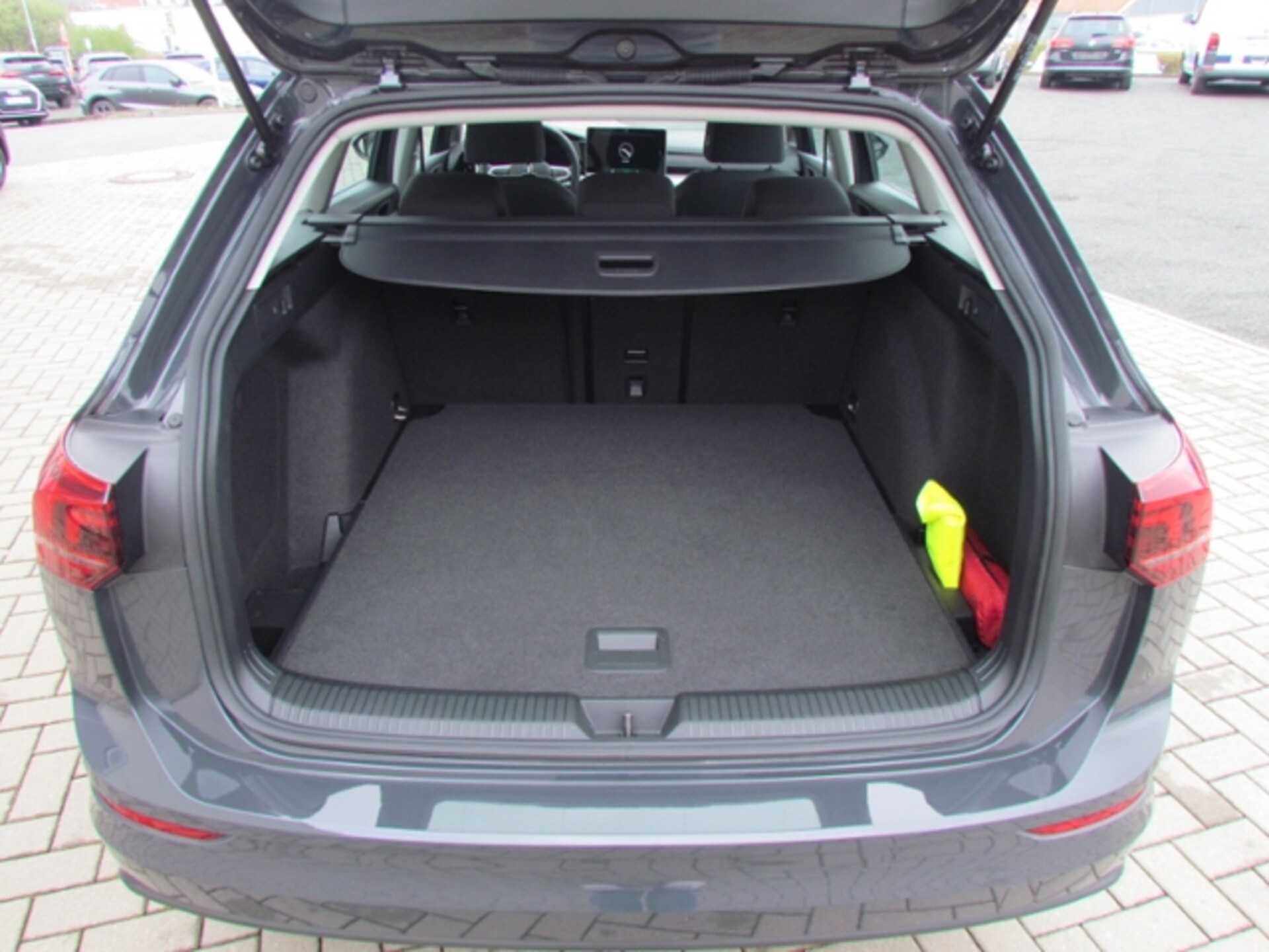 Volkswagen Golf Variant Life